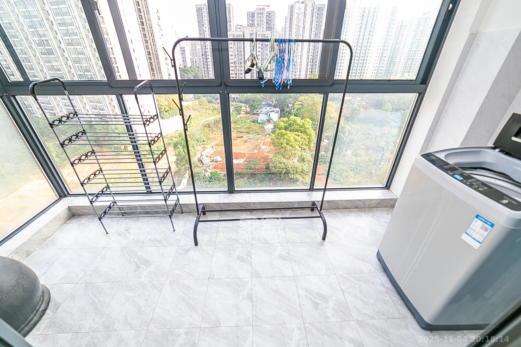 长盛岚庭  3室2厅1卫    99.0万其他