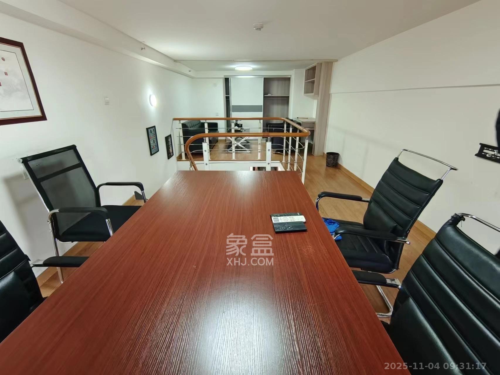 华润置地广场二期 1室1厅1卫 2100.0元/月 华润置地广场二期 1室1厅1卫 2100.0元/月室内图