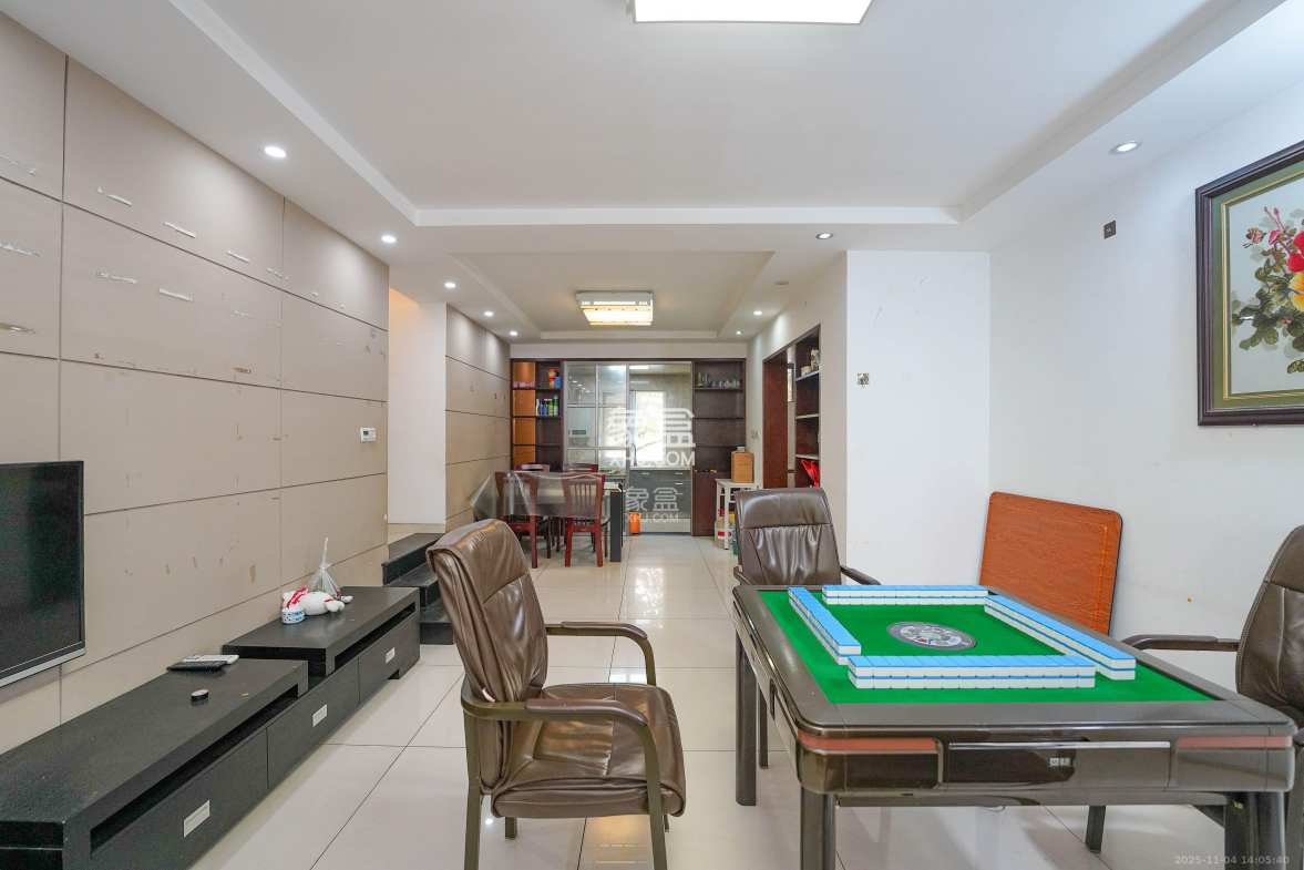 嘉华城(一期) 3室2厅2卫 2500.0元/月 嘉华城(一期) 3室2厅2卫 2500.0元/月室内图