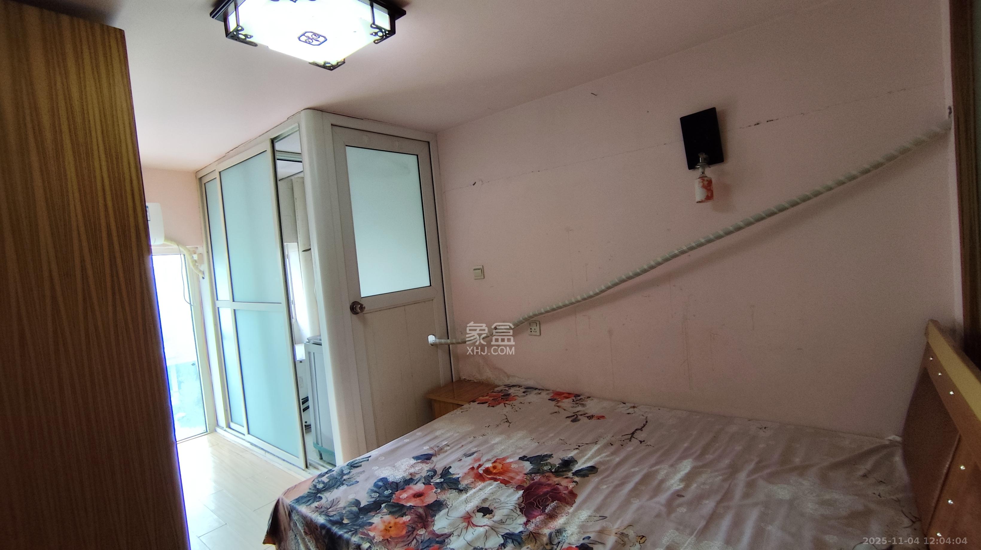 他城（天鸿时代公寓）  2室1厅1卫    1200.0元/月室内图