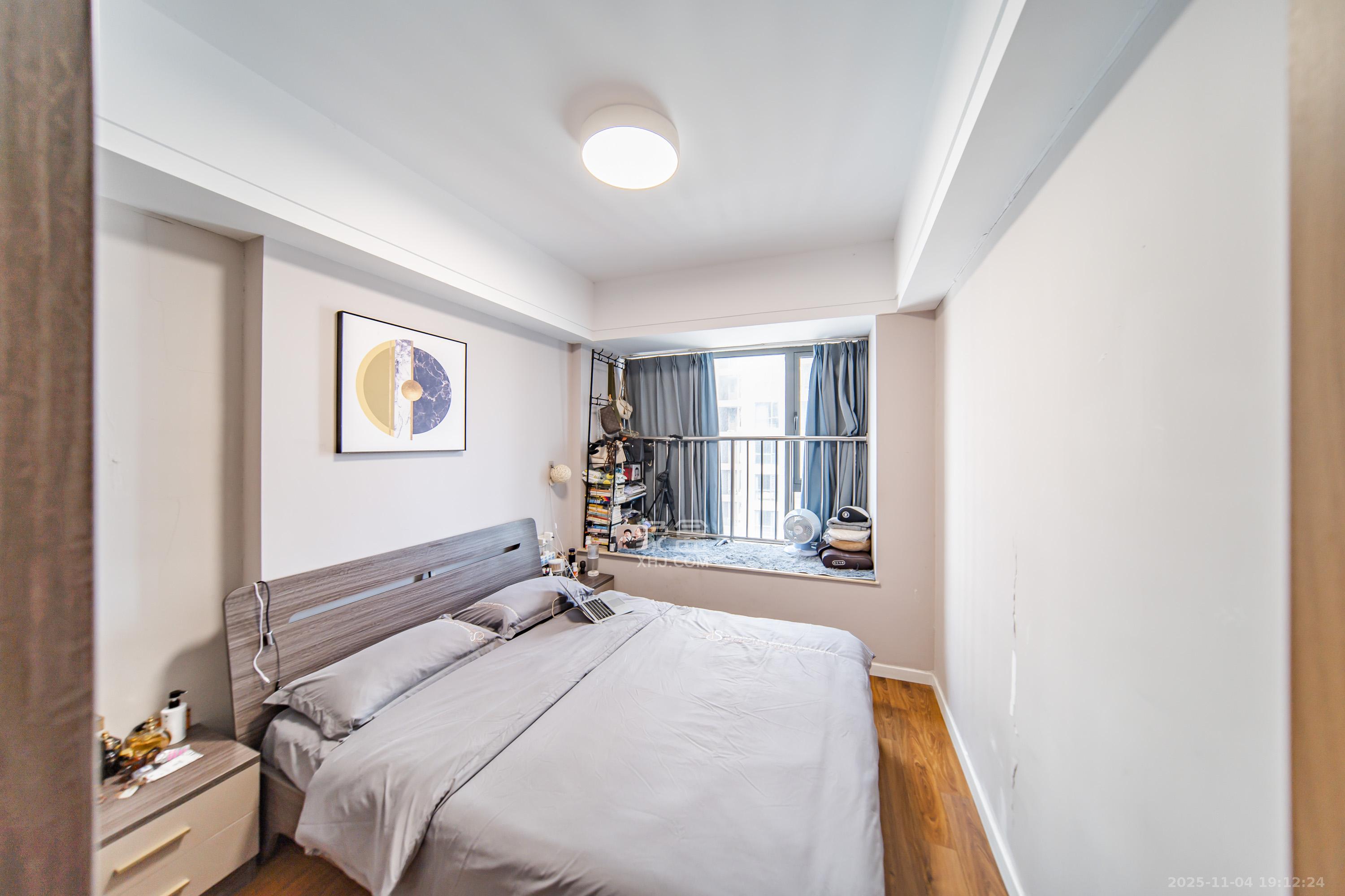 里约荟  3室2厅2卫    90.0万卧室