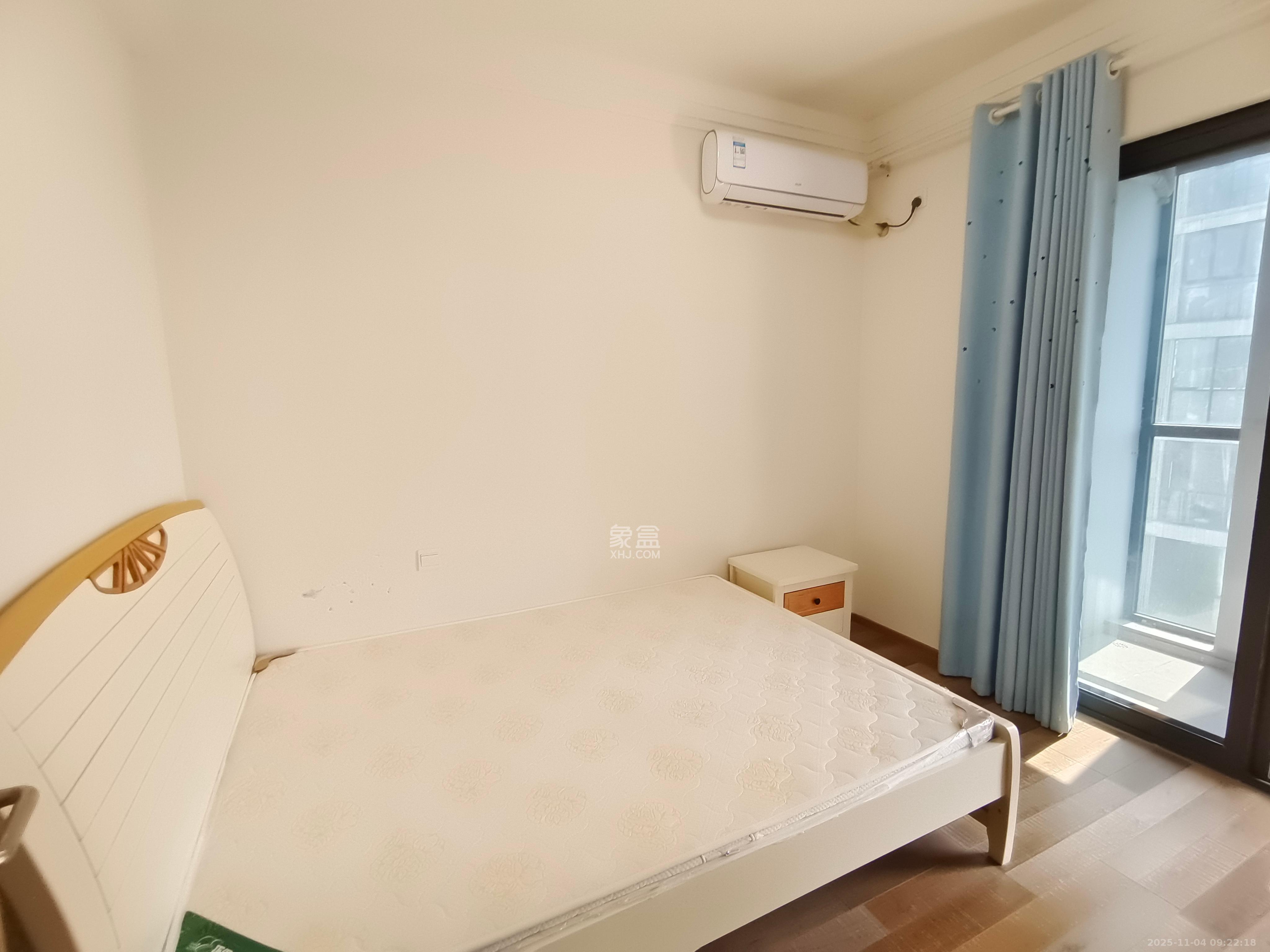 阳光100一期、四五期  3室2厅1卫    2800.0元/月室内图