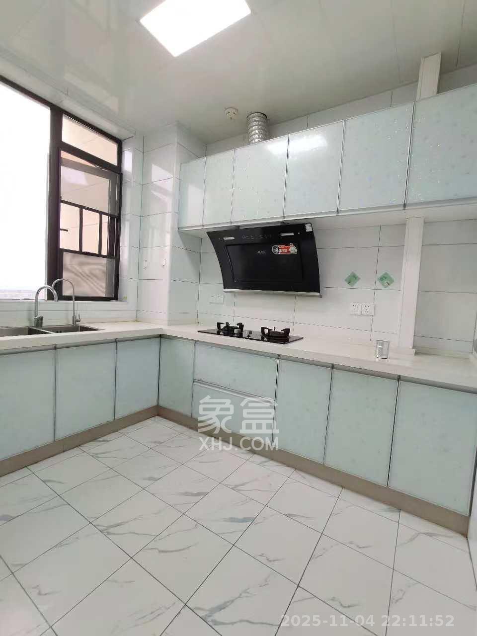 达美溪湖湾 4室2厅2卫 4500.0元/月 达美溪湖湾 4室2厅2卫 4500.0元/月室内图