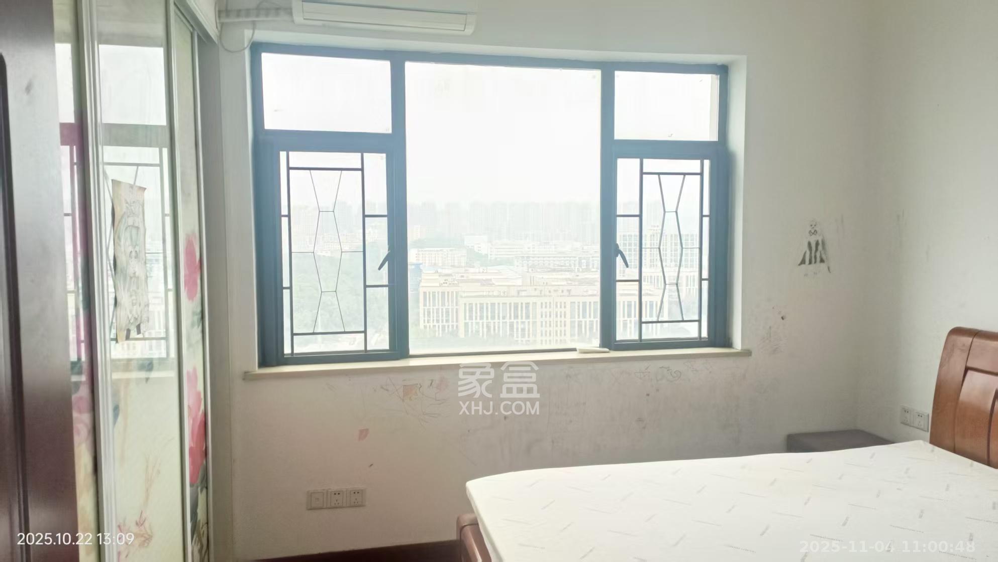 天元涉外景园C区  3室2厅2卫    2800.0元/月室内图