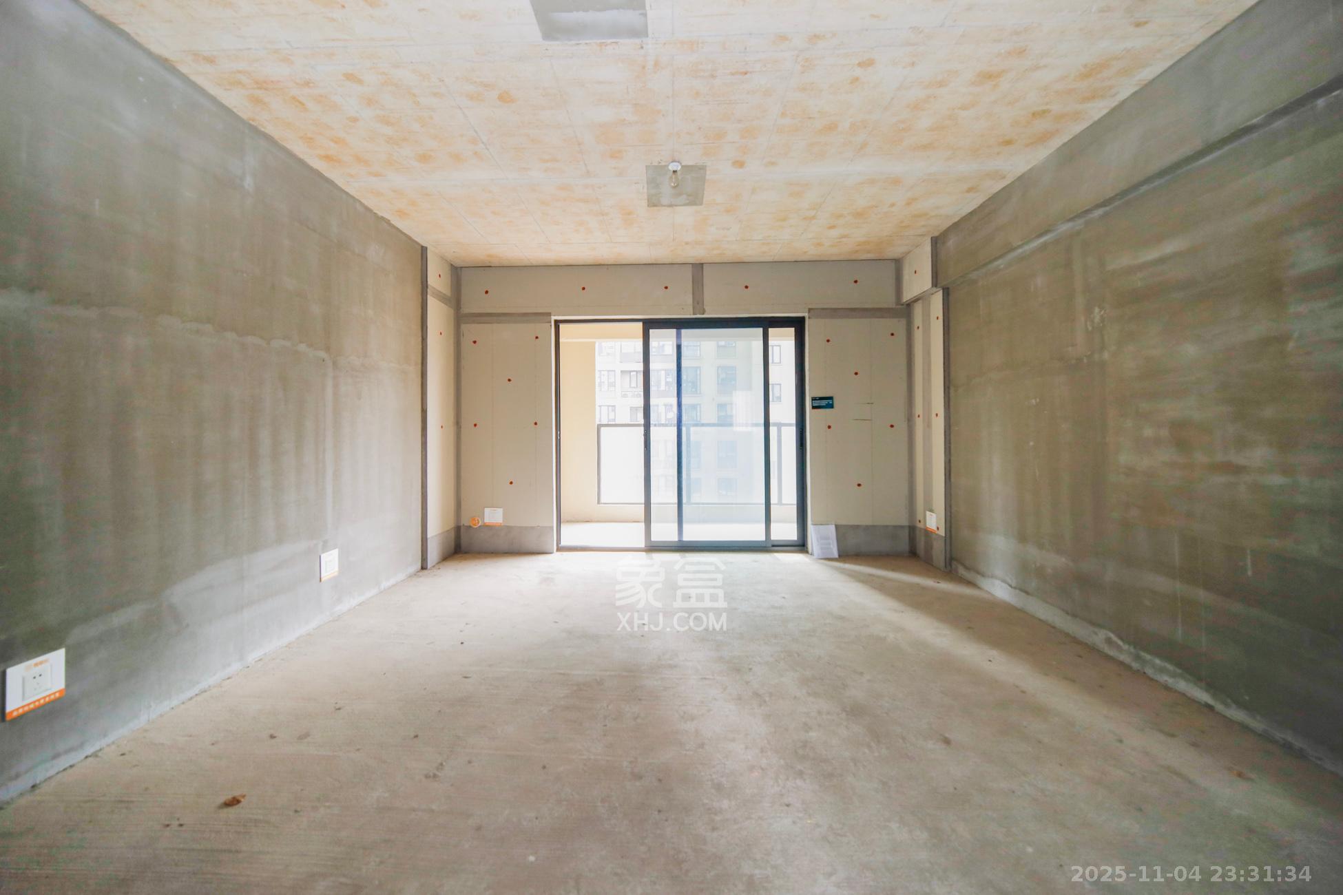 华润翡翠府  5室2厅2卫    248.0万