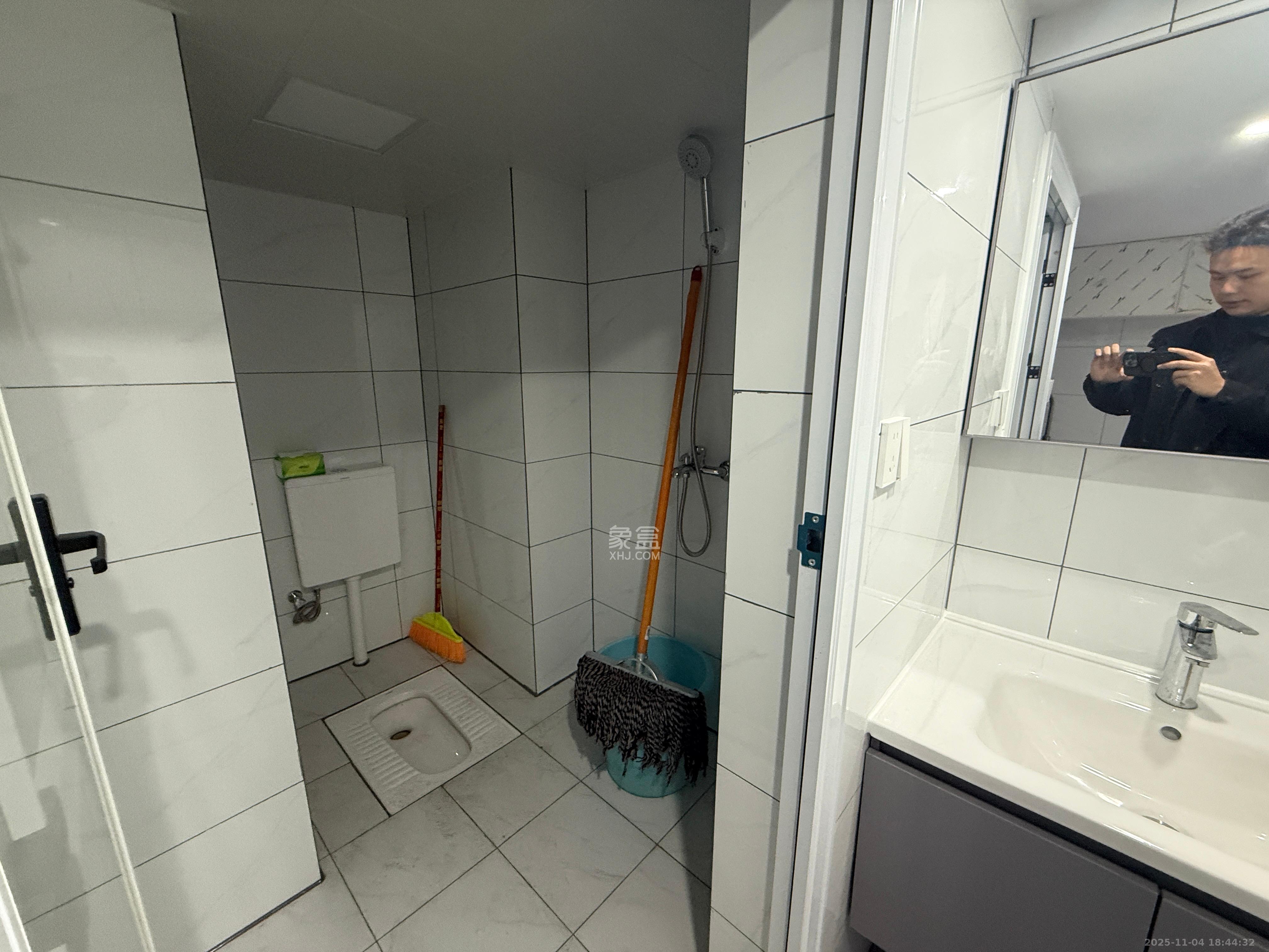 佳兆业云顶都汇 1室0厅0卫 1700.0元/月 佳兆业云顶都汇 1室0厅0卫 1700.0元/月室内图