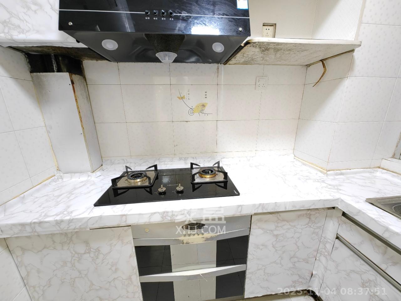 东方新世界  3室1厅1卫    3200.0元/月室内图