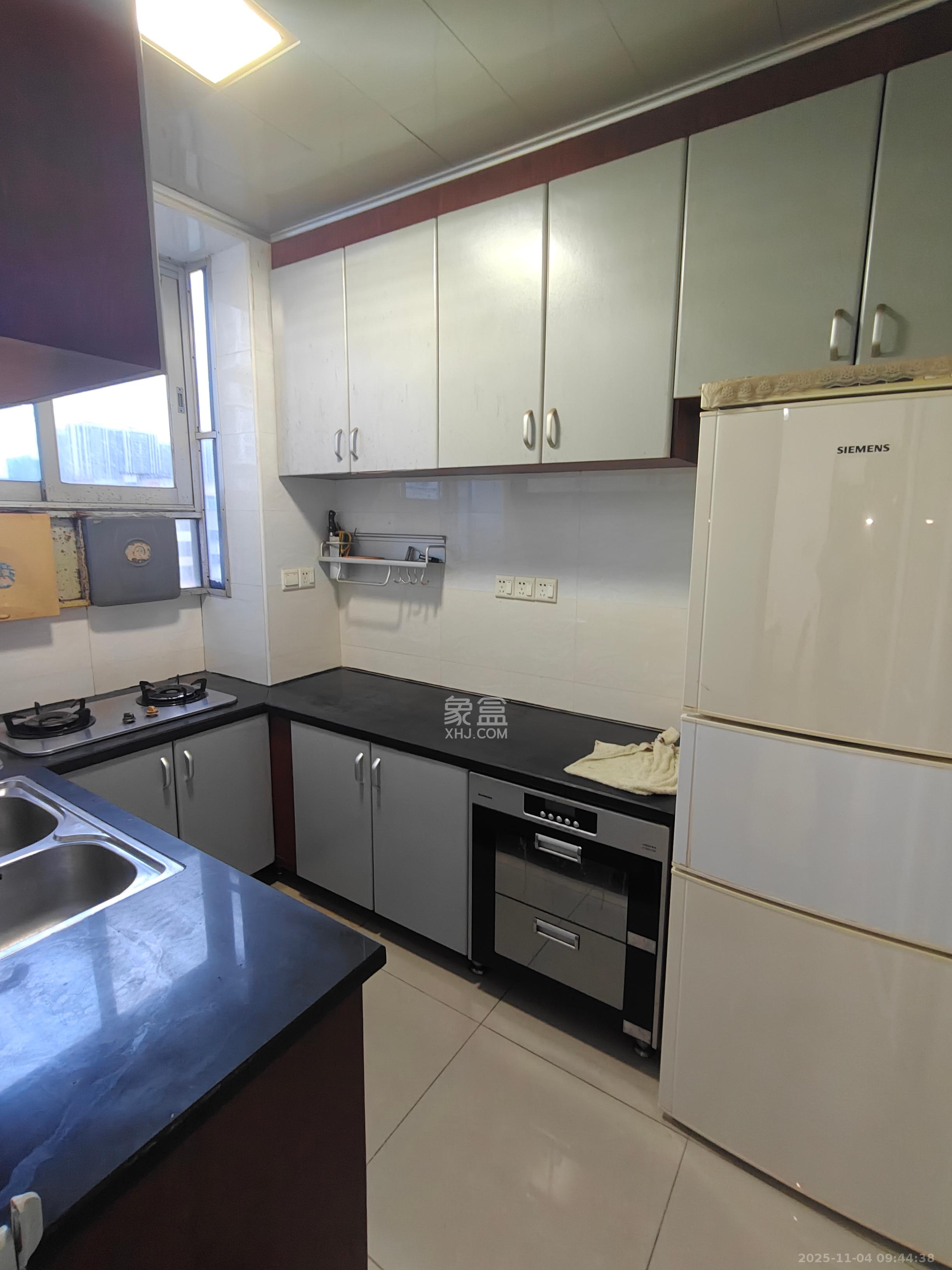 双龙警苑 3室2厅1卫 1000.0元/月 双龙警苑 3室2厅1卫 1000.0元/月室内图