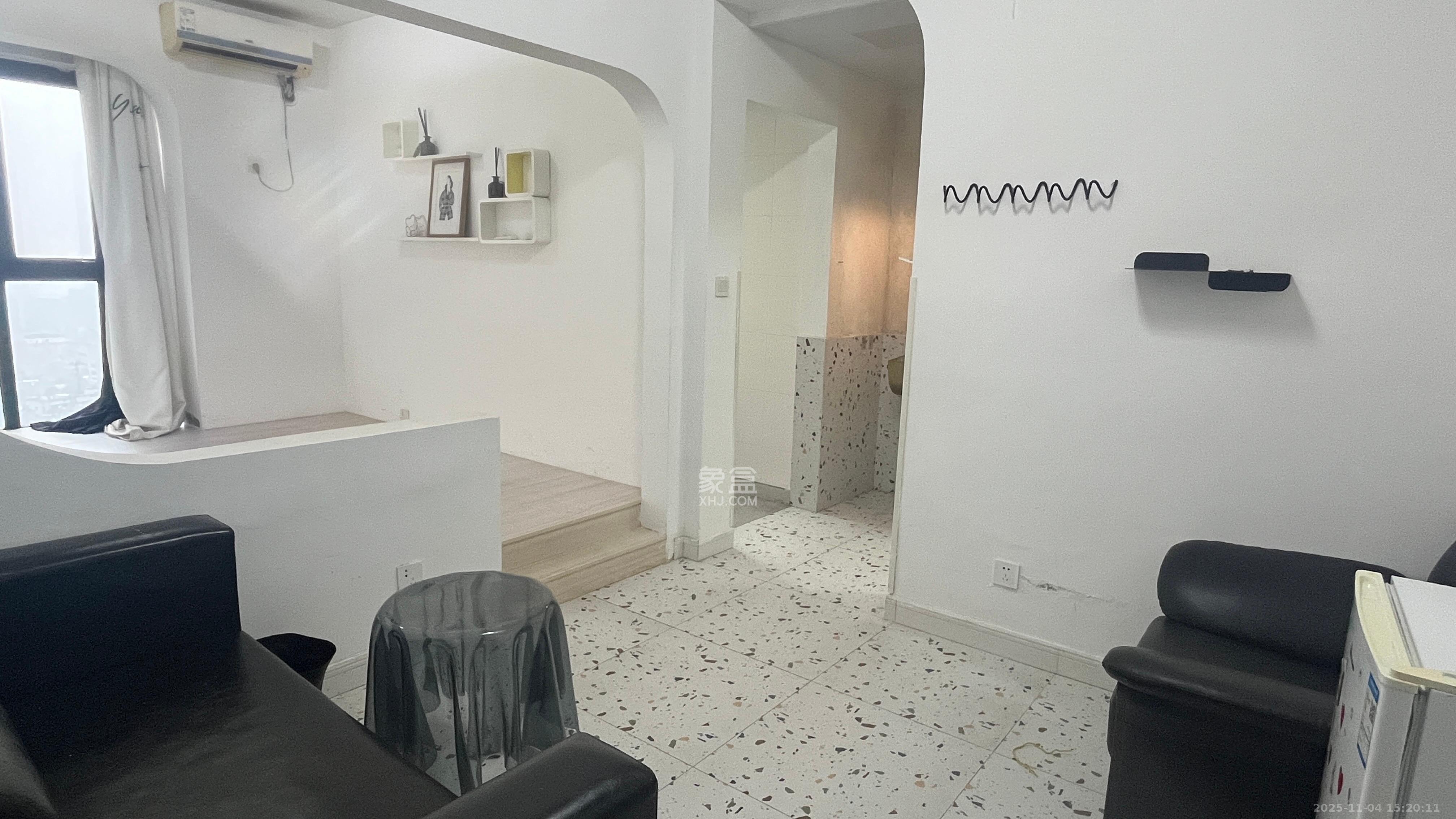 中天广场 1室1厅1卫 1800.0元/月 中天广场 1室1厅1卫 1800.0元/月室内图