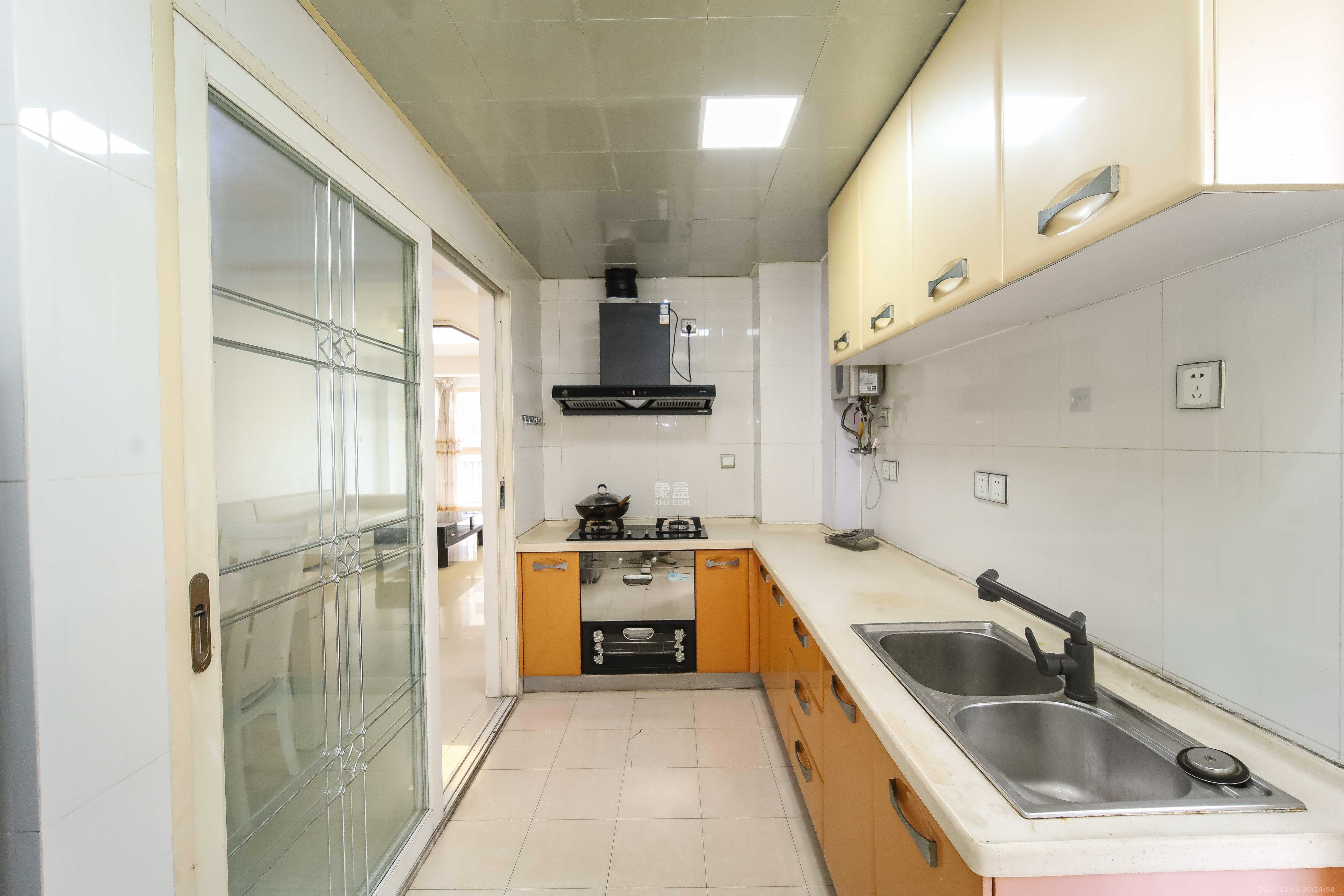 浏阳河畔家园 3室2厅1卫 94.0万 浏阳河畔家园 3室2厅1卫 94.0万厨房