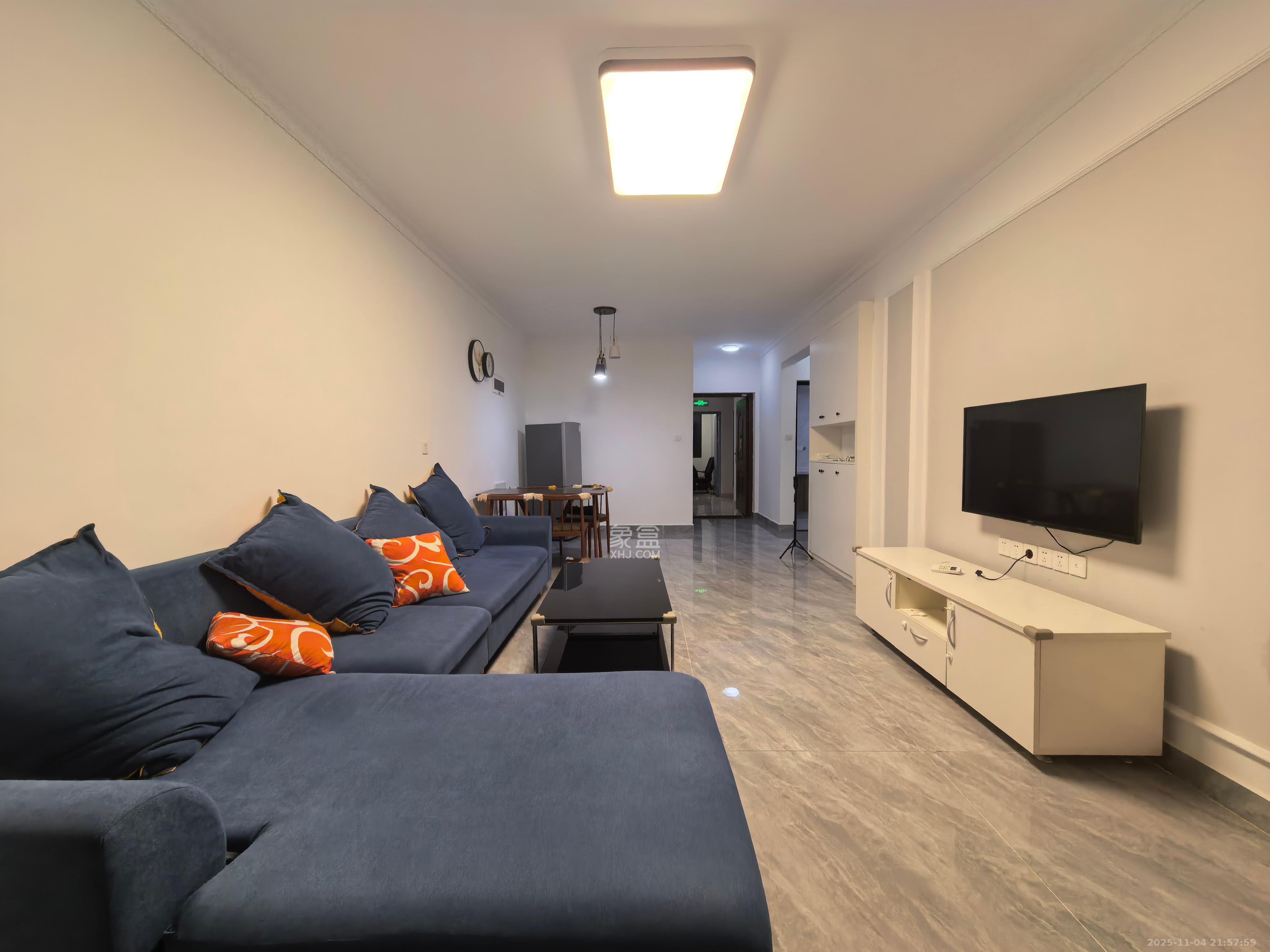 东合新苑  2室2厅1卫    2100.0元/月室内图