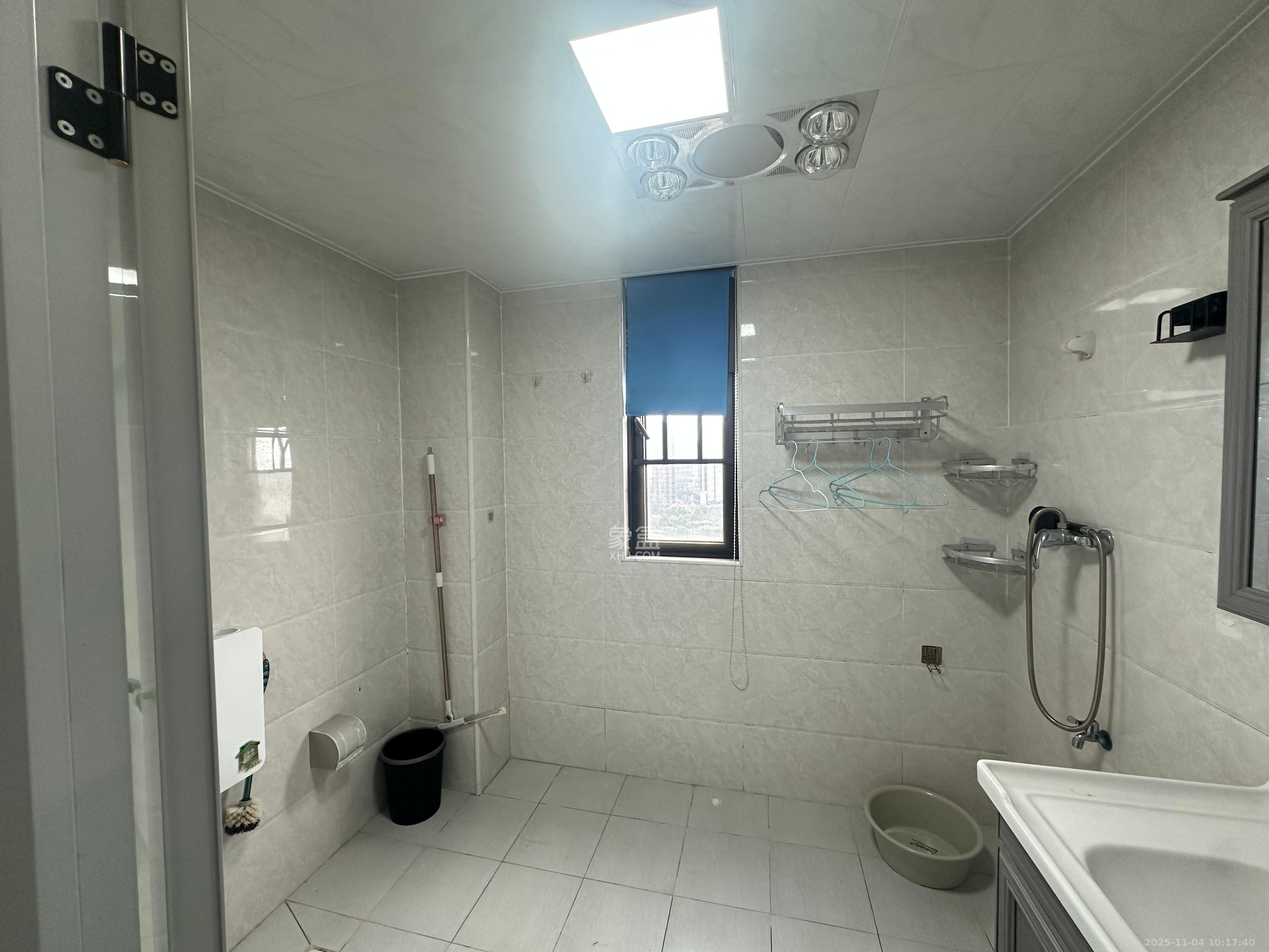 中欣楚天熙苑 3室2厅2卫 2600.0元/月 中欣楚天熙苑 3室2厅2卫 2600.0元/月室内图