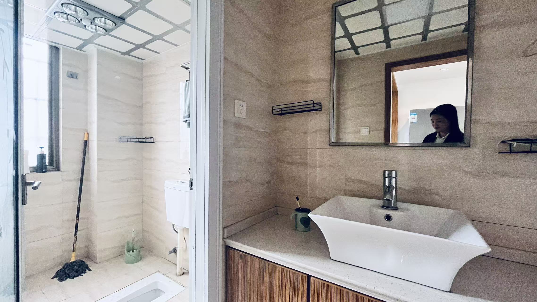 华天壹号公馆  3室2厅2卫    1800.0元/月室内图