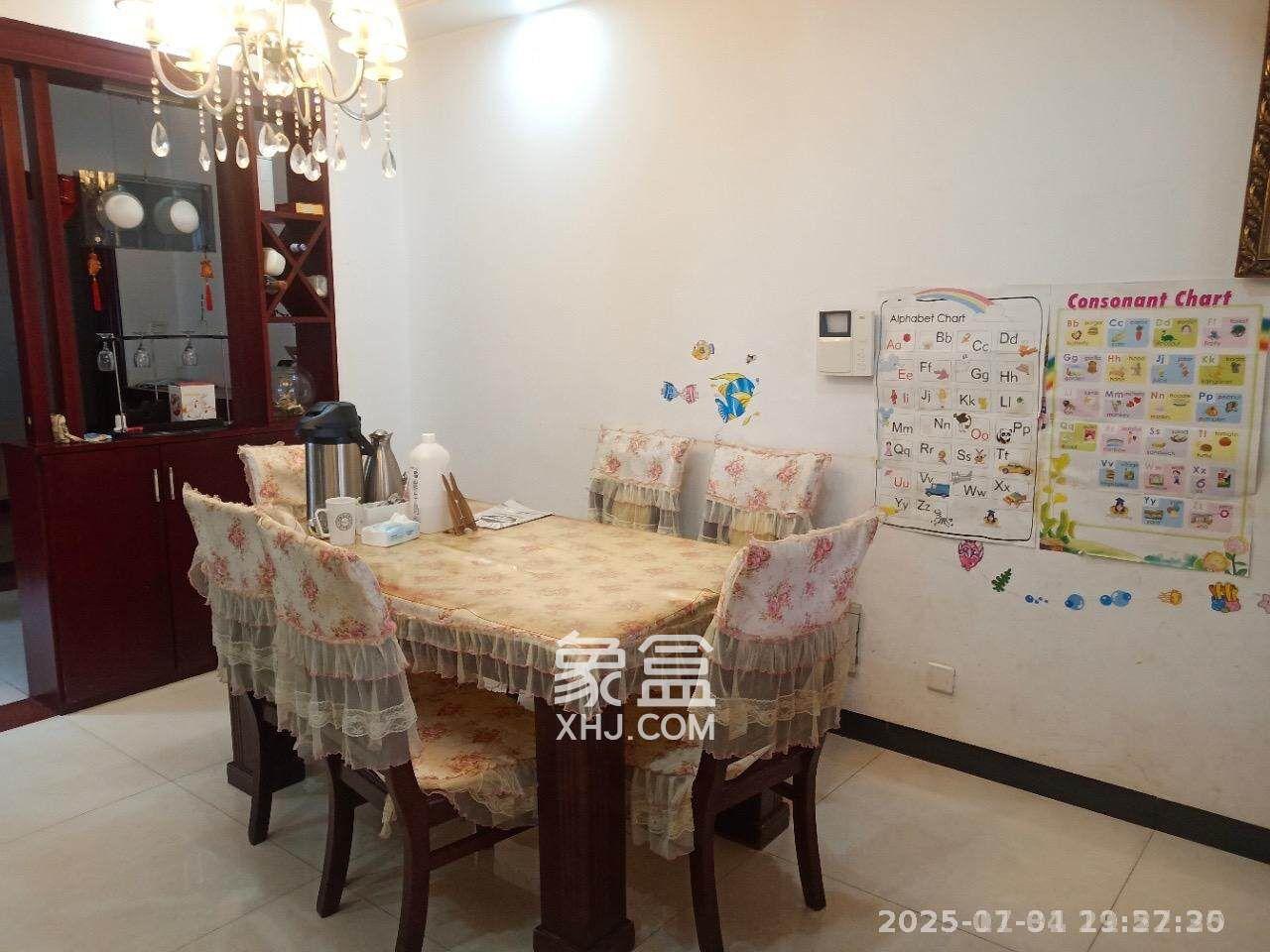 紫晶城 3室2厅2卫 1800.0元/月 紫晶城 3室2厅2卫 1800.0元/月室内图