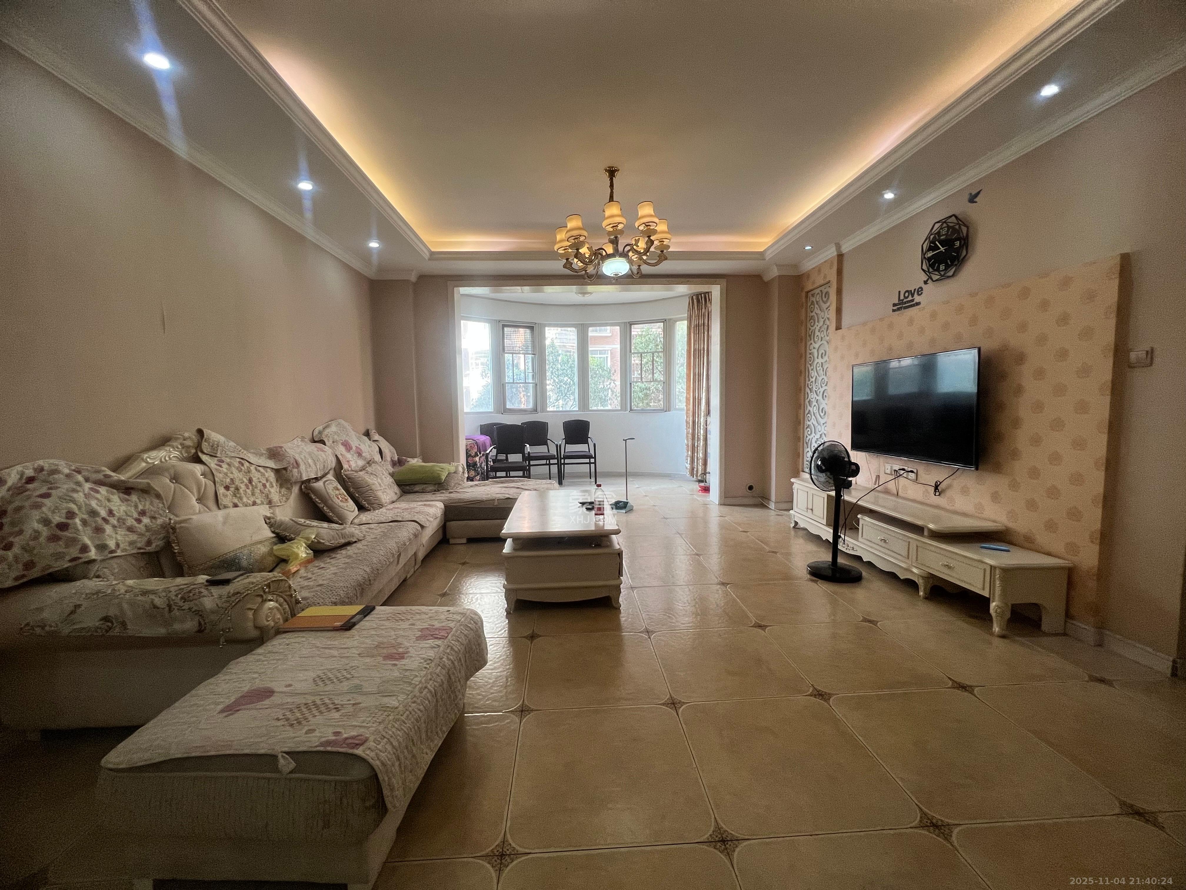 星城国际 3室2厅2卫 1800.0元/月 星城国际 3室2厅2卫 1800.0元/月室内图