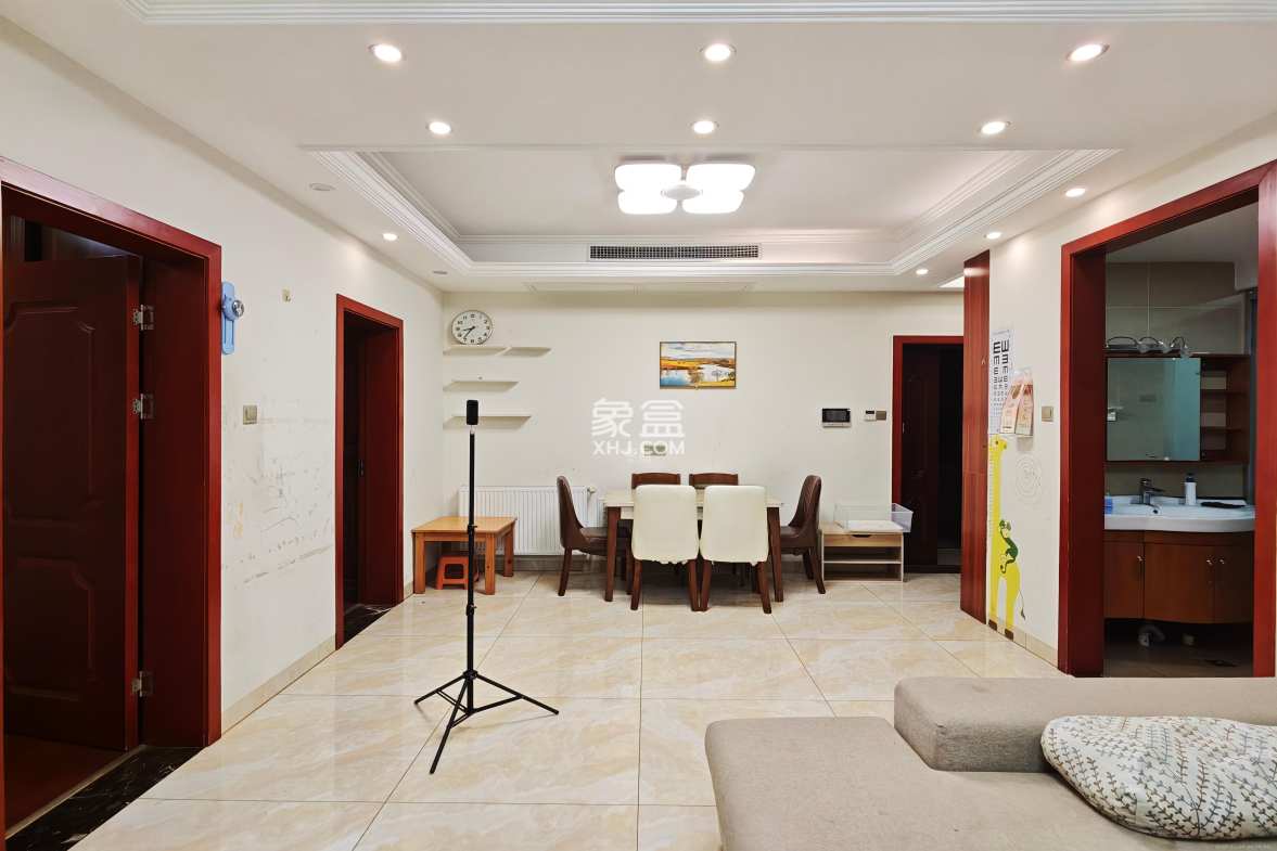 五矿万境水岸二期(五矿万境水岸和苑) 3室2厅2卫 3300.0元/月 五矿万境水岸二期(五矿万境水岸和苑) 3室2厅2卫 3300.0元/月室内图