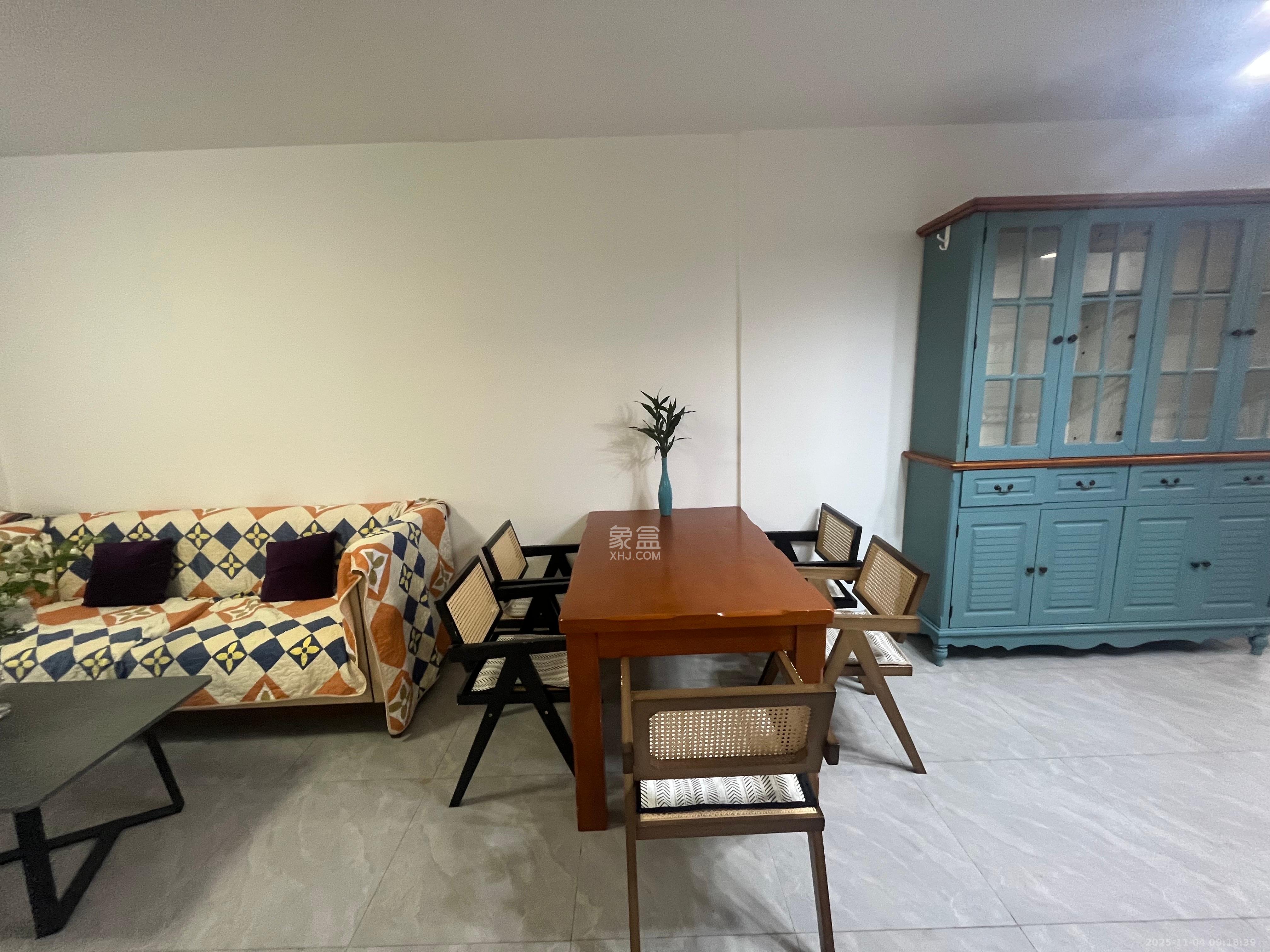 奥克斯缔壹城  4室2厅2卫    3600.0元/月室内图