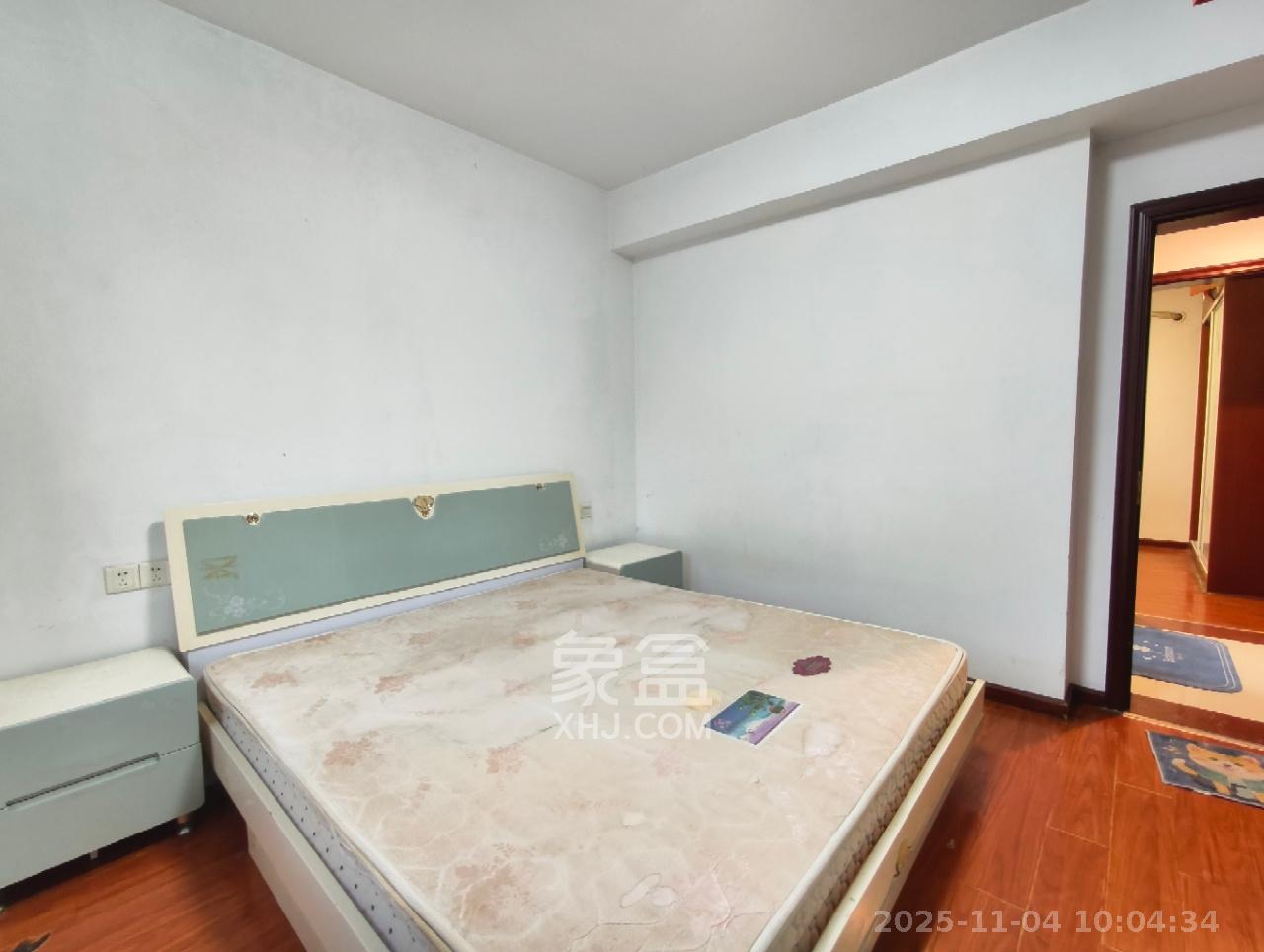 风华四季园 2室2厅1卫 2400.0元/月 风华四季园 2室2厅1卫 2400.0元/月室内图