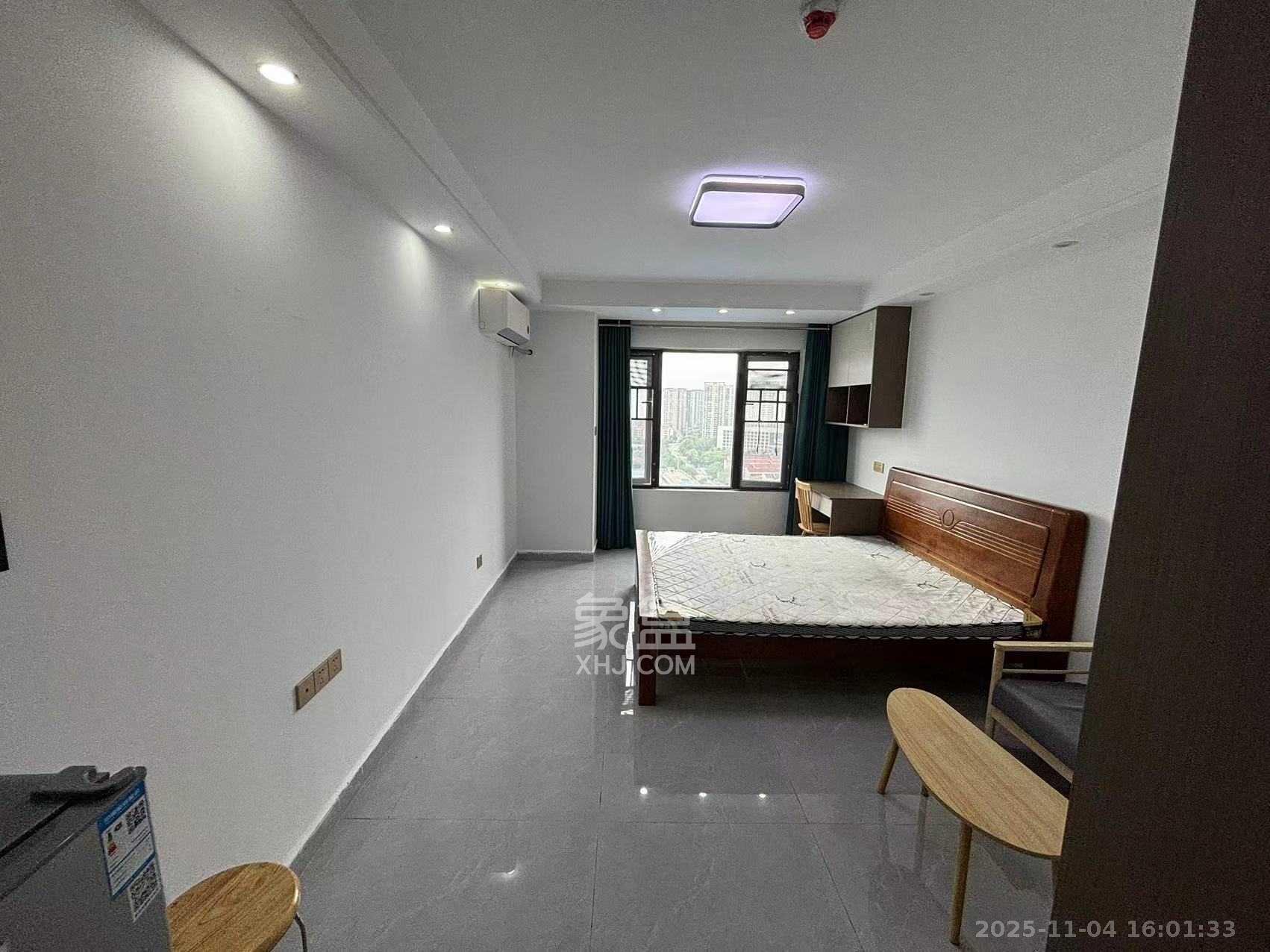 中海珑悦府  1室0厅0卫    1100.0元/月室内图1