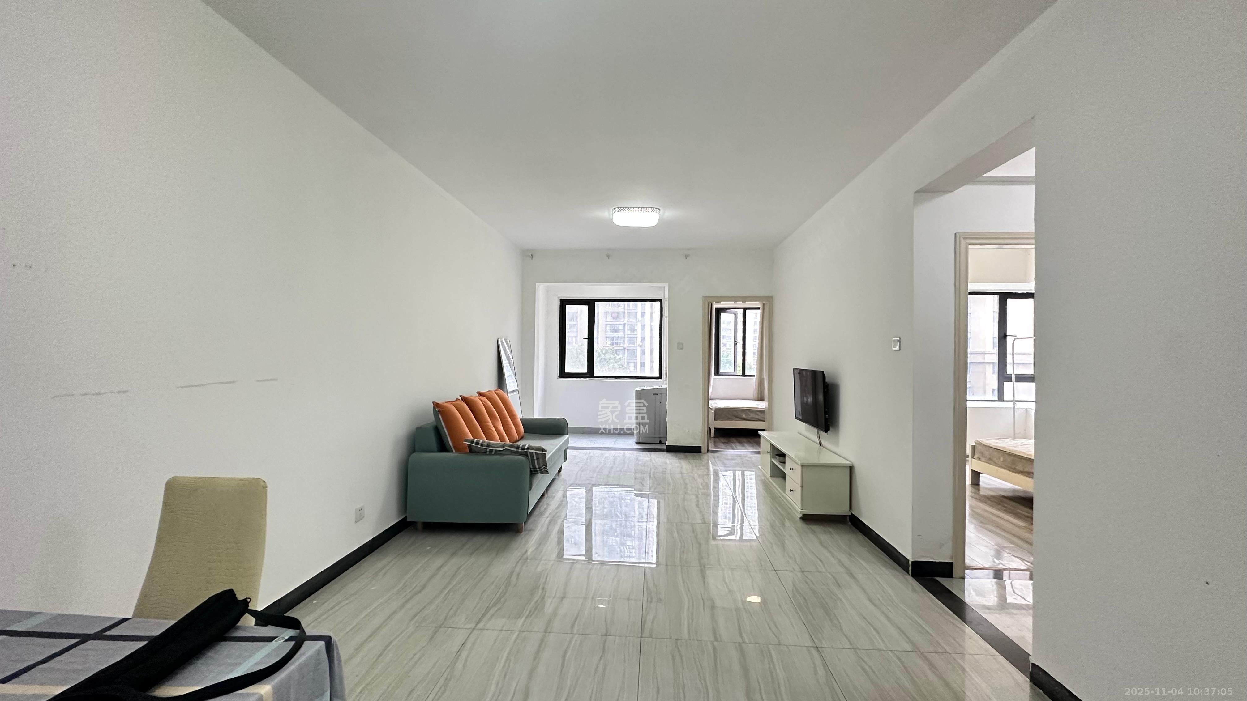 勤诚达境界城  3室2厅1卫    1800.0元/月