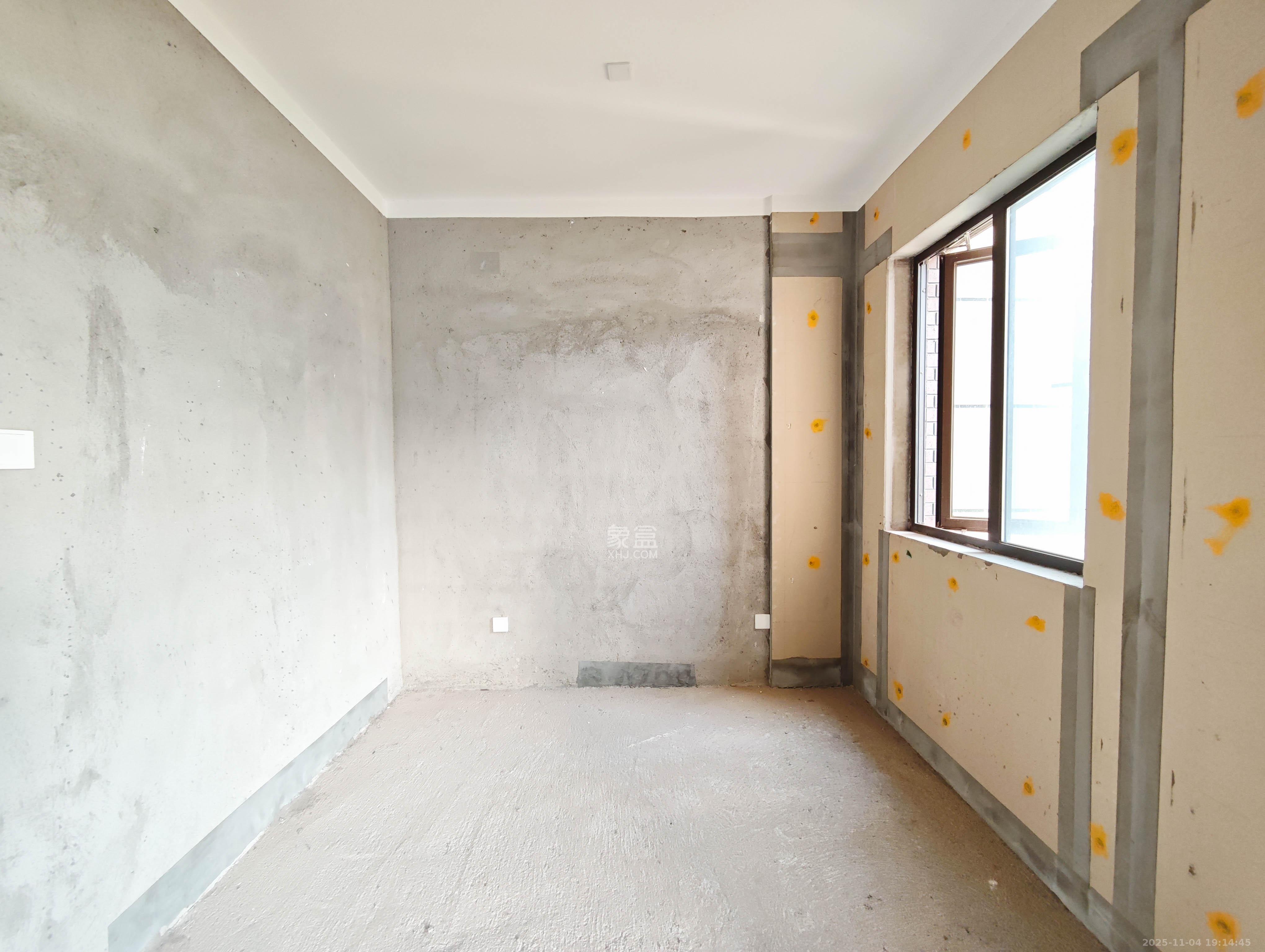 保利城（中航城国际社区、郡原美村）  4室2厅2卫    148.0万其他