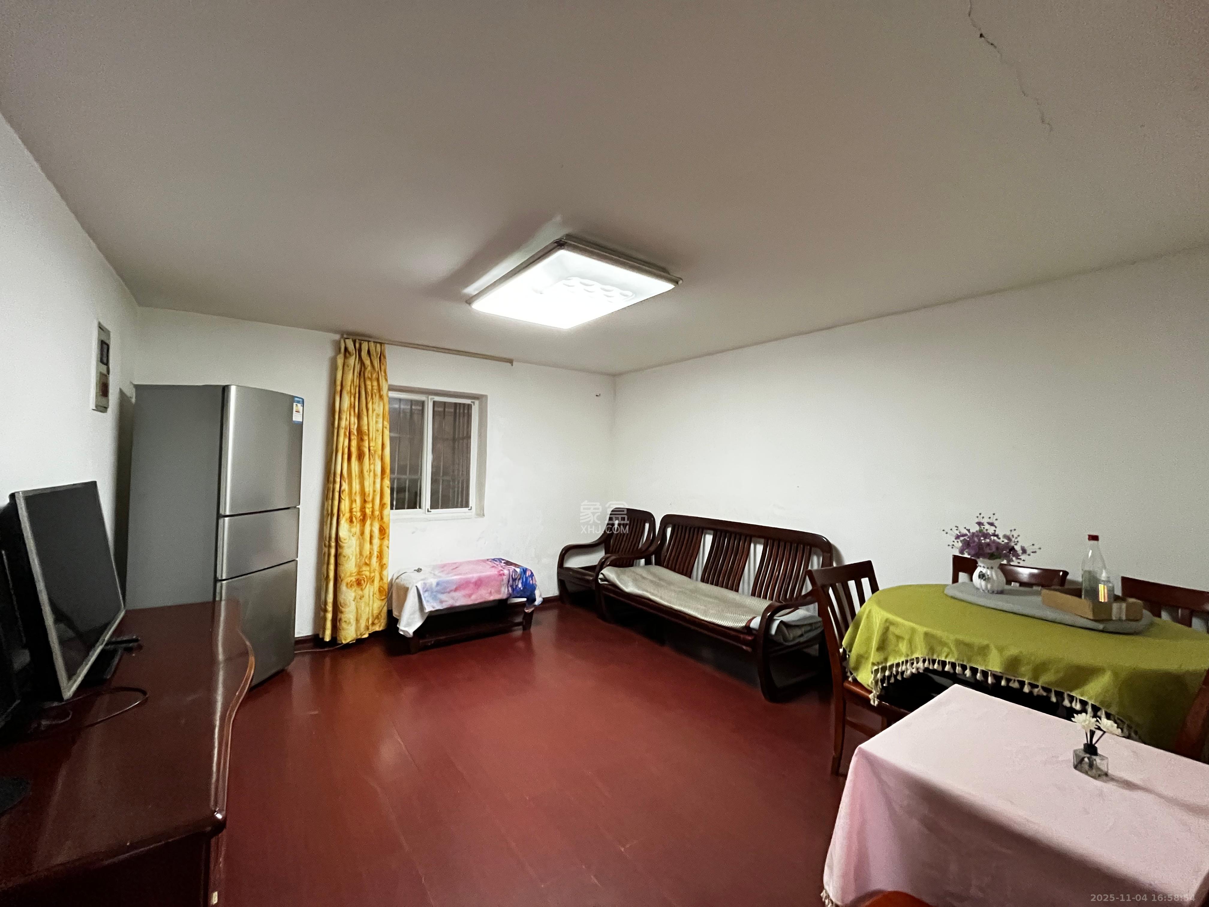 融城花苑 1室1厅1卫 1000.0元/月 融城花苑 1室1厅1卫 1000.0元/月室内图