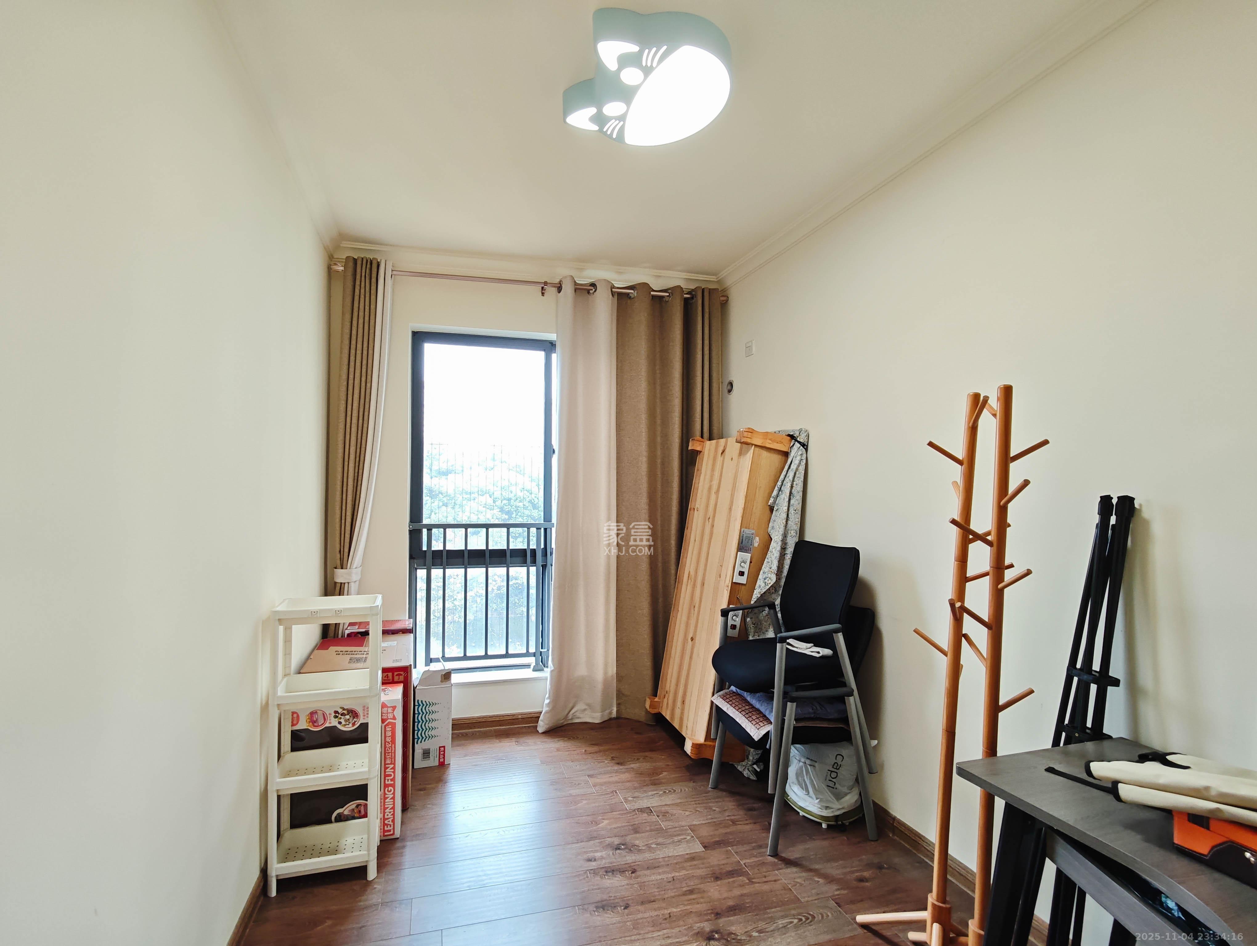 碧桂园南城首府(东宸林海) 4室2厅2卫 120.0万 碧桂园南城首府(东宸林海) 4室2厅2卫 120.0万卧室