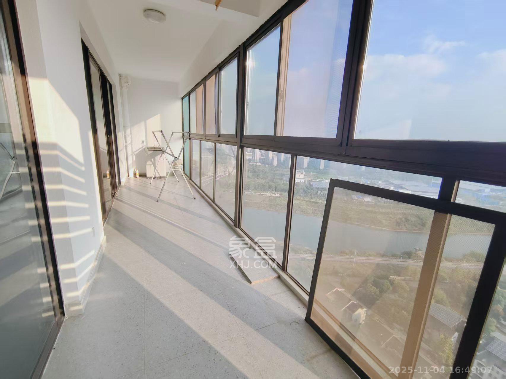 中国铁建洋湖苑 4室2厅2卫 2600.0元/月 中国铁建洋湖苑 4室2厅2卫 2600.0元/月室内图