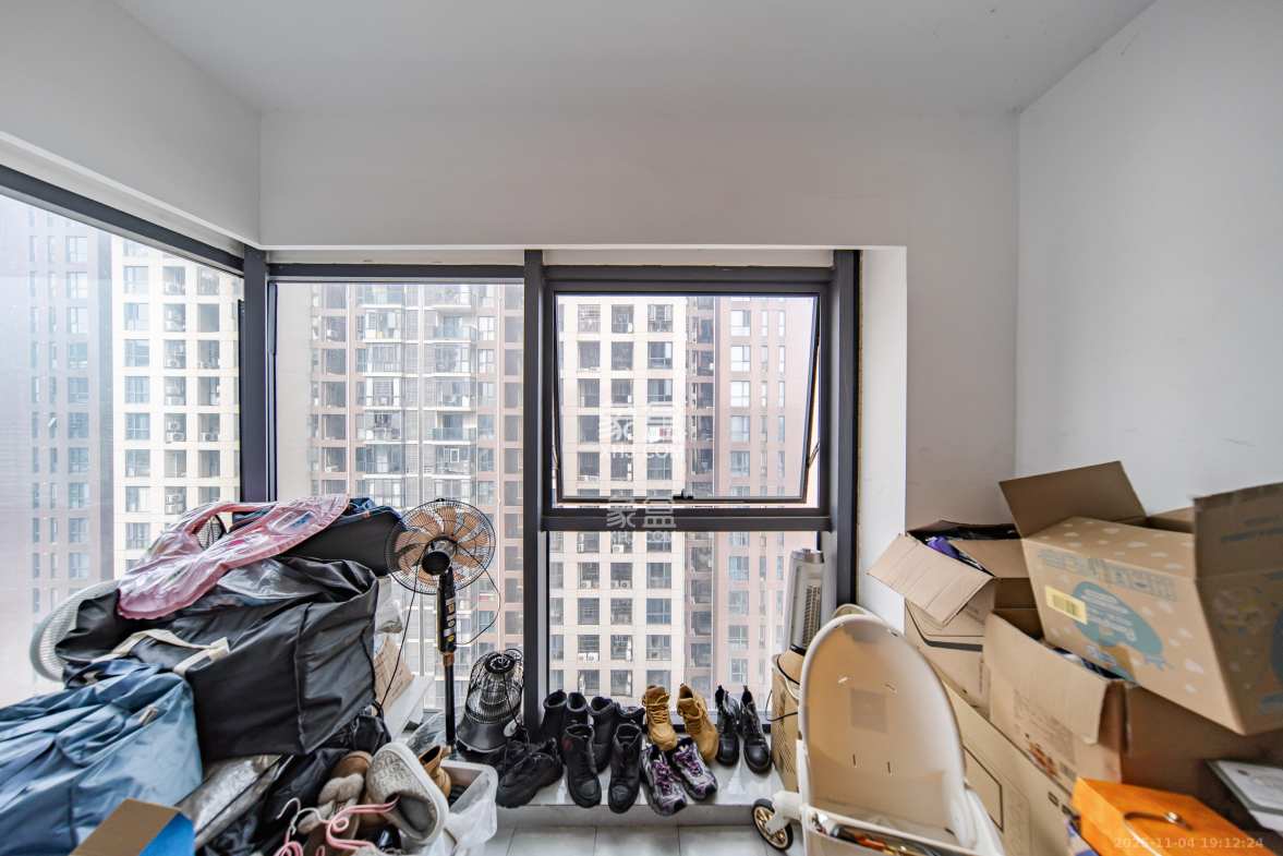 里约荟 3室2厅2卫 90.0万 里约荟 3室2厅2卫 90.0万阳台