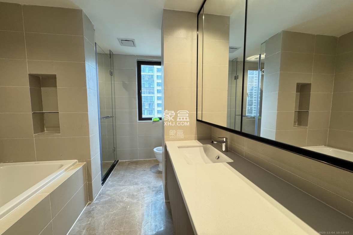 新力铂园(江山云著) 4室1厅2卫 6000.0元/月 新力铂园(江山云著) 4室1厅2卫 6000.0元/月室内图