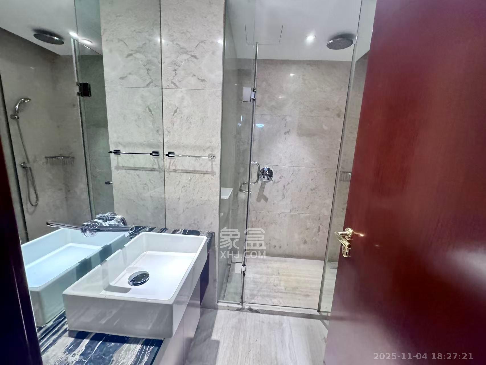 运达中央广场一、二期  2室2厅2卫    6500.0元/月室内图