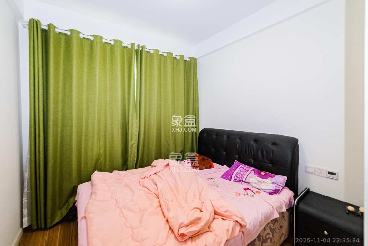 北辰三角洲D2区 4室2厅1卫 185.0万 北辰三角洲D2区 4室2厅1卫 185.0万卧室