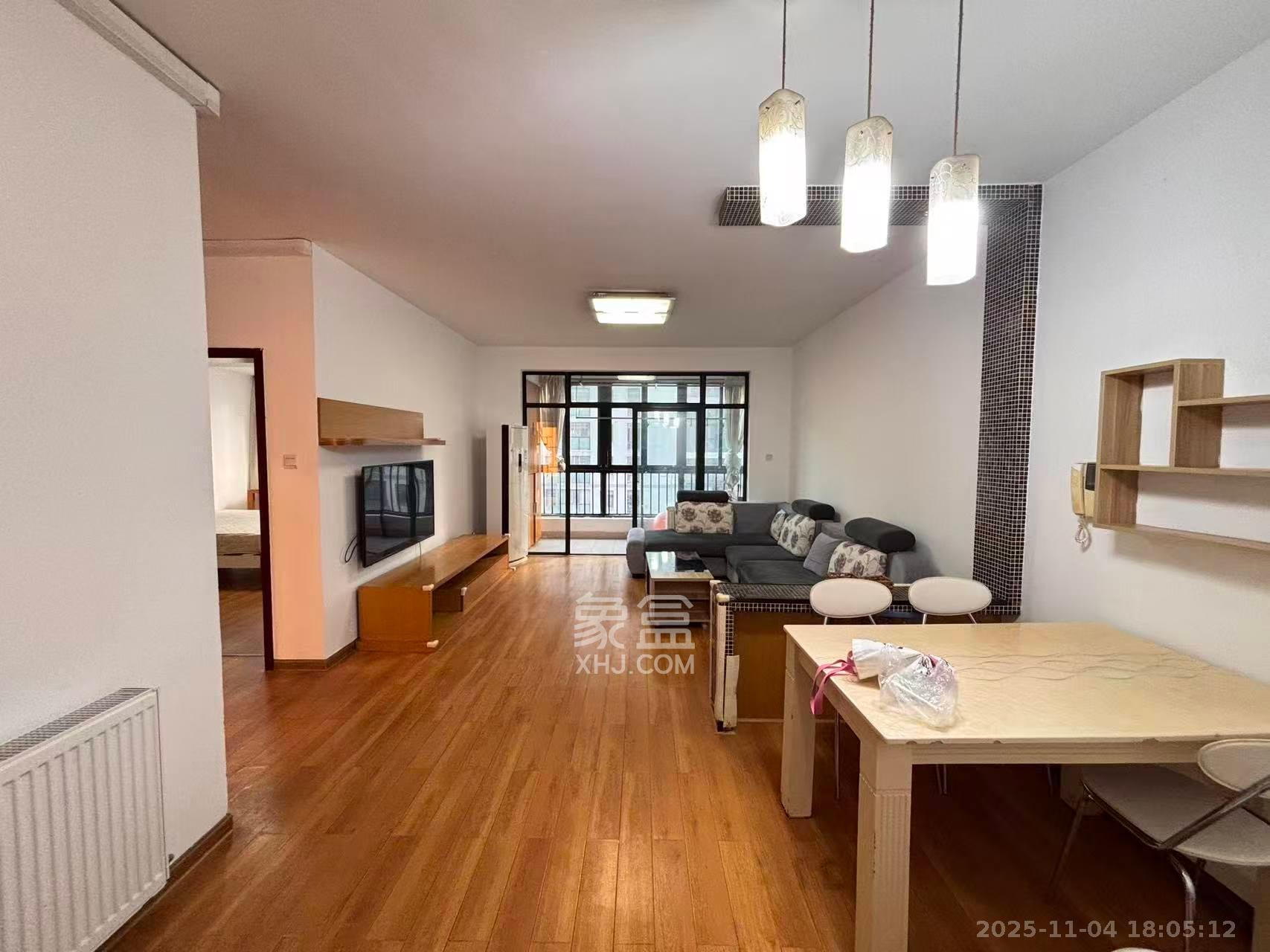 金凤滩家园  2室2厅1卫    2200.0元/月室内图1