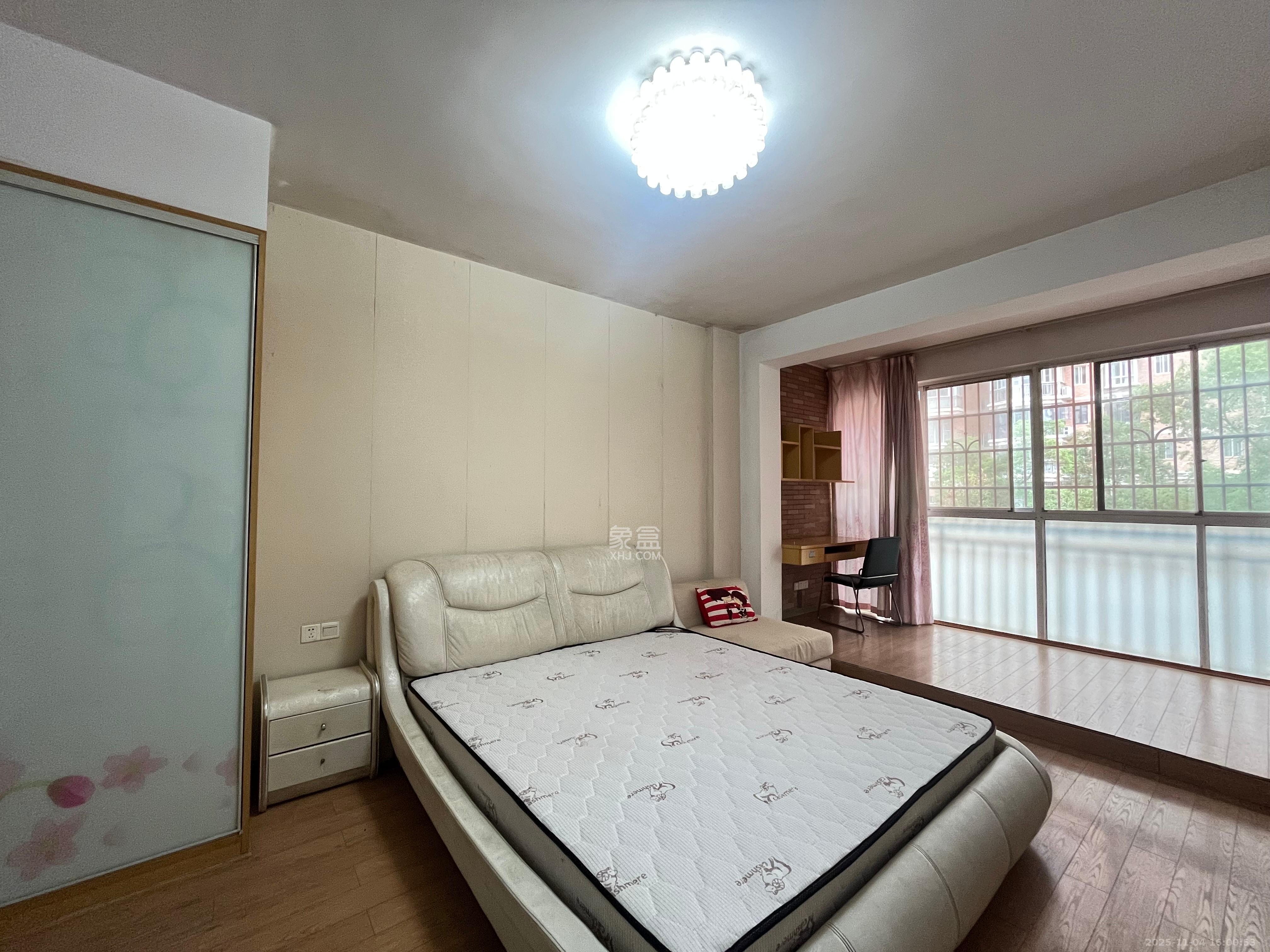 星城国际  3室2厅2卫    1500.0元/月室内图