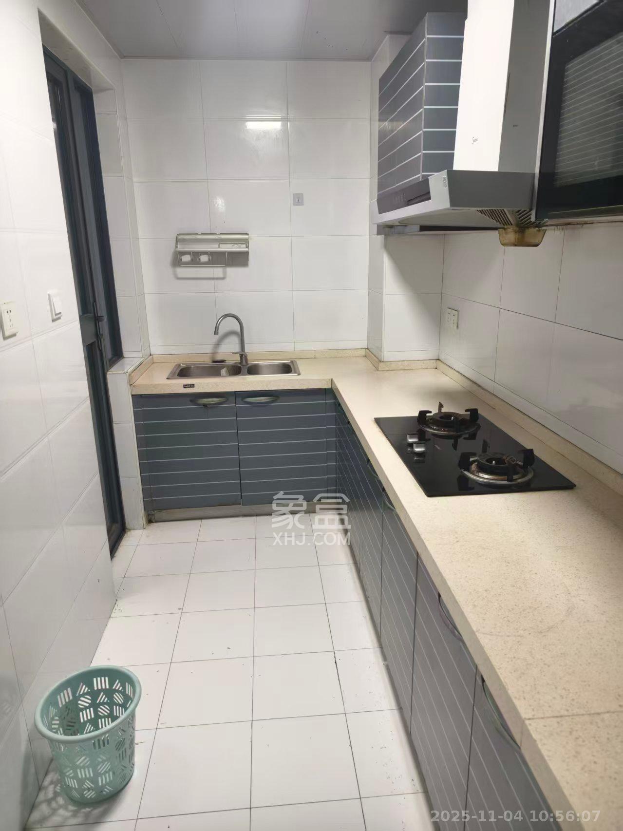 保利麓谷林语A区  2室2厅1卫    2300.0元/月室内图