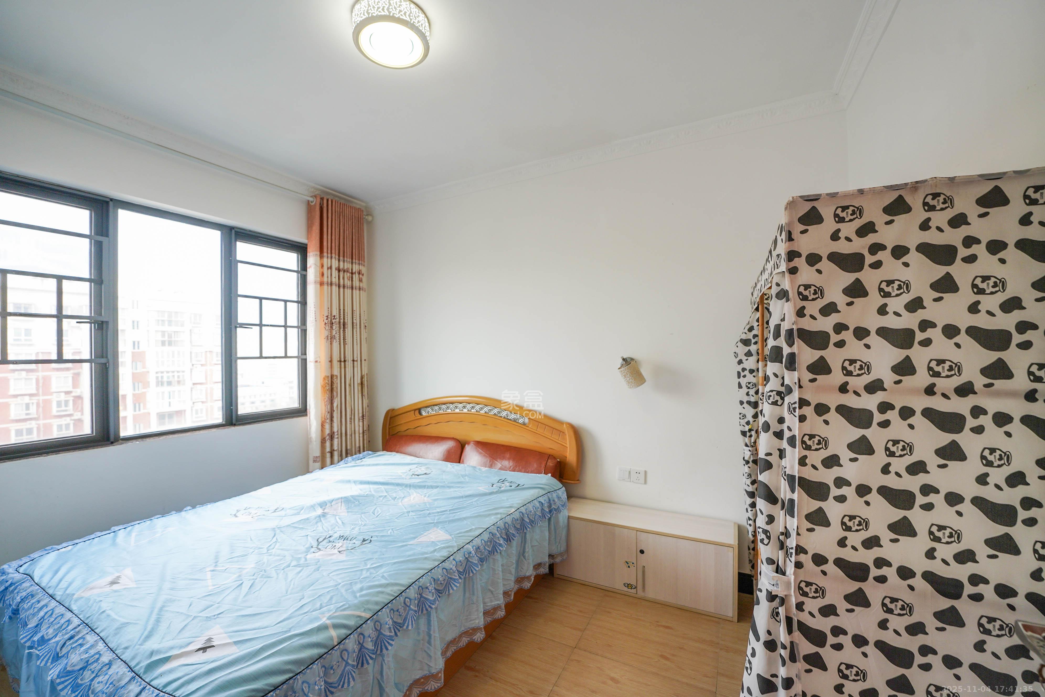 海伦堡爱ME城市  1室2厅1卫    75.0万卧室