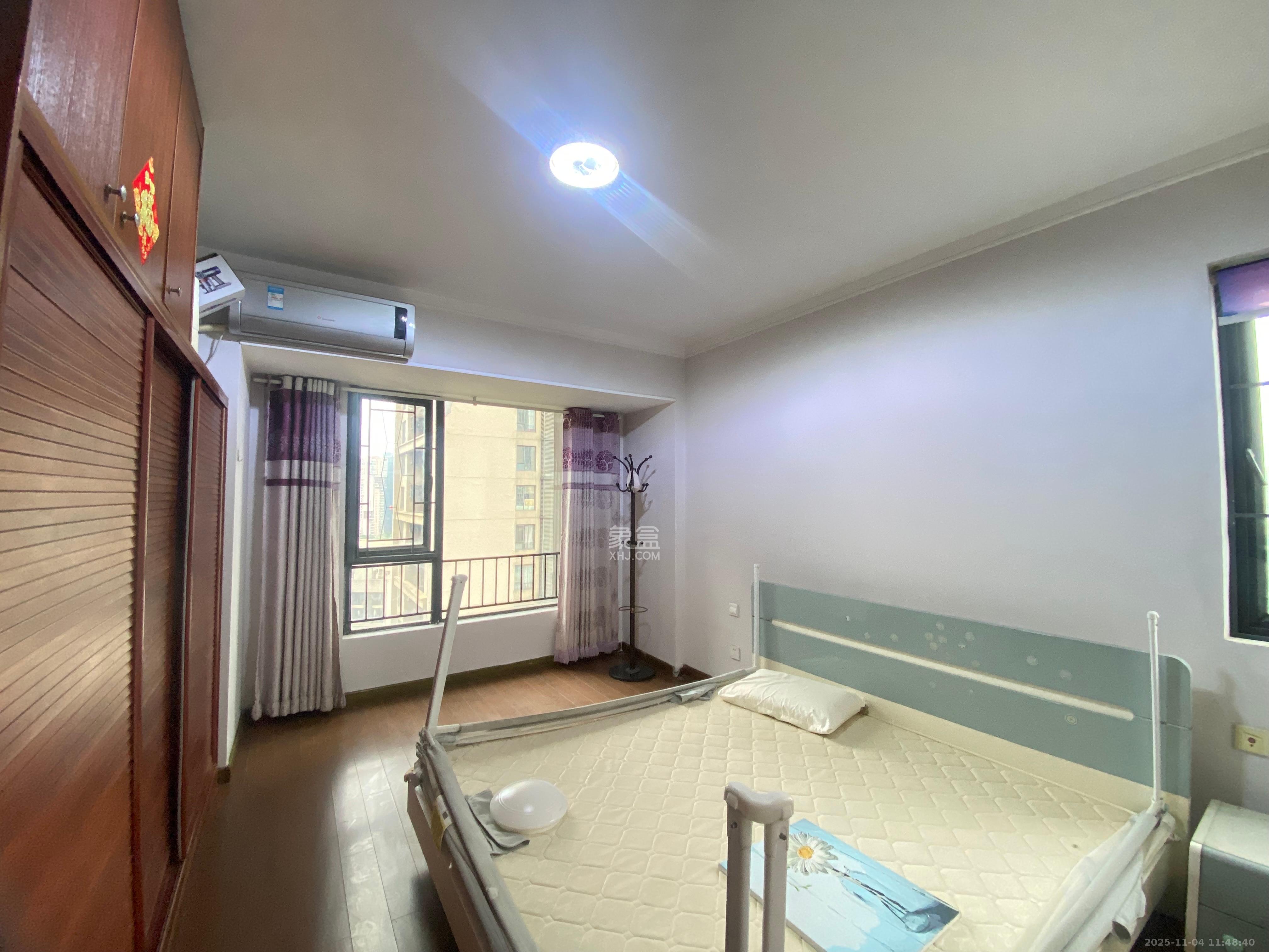 万科金域华府一期  3室1厅1卫    2600.0元/月室内图