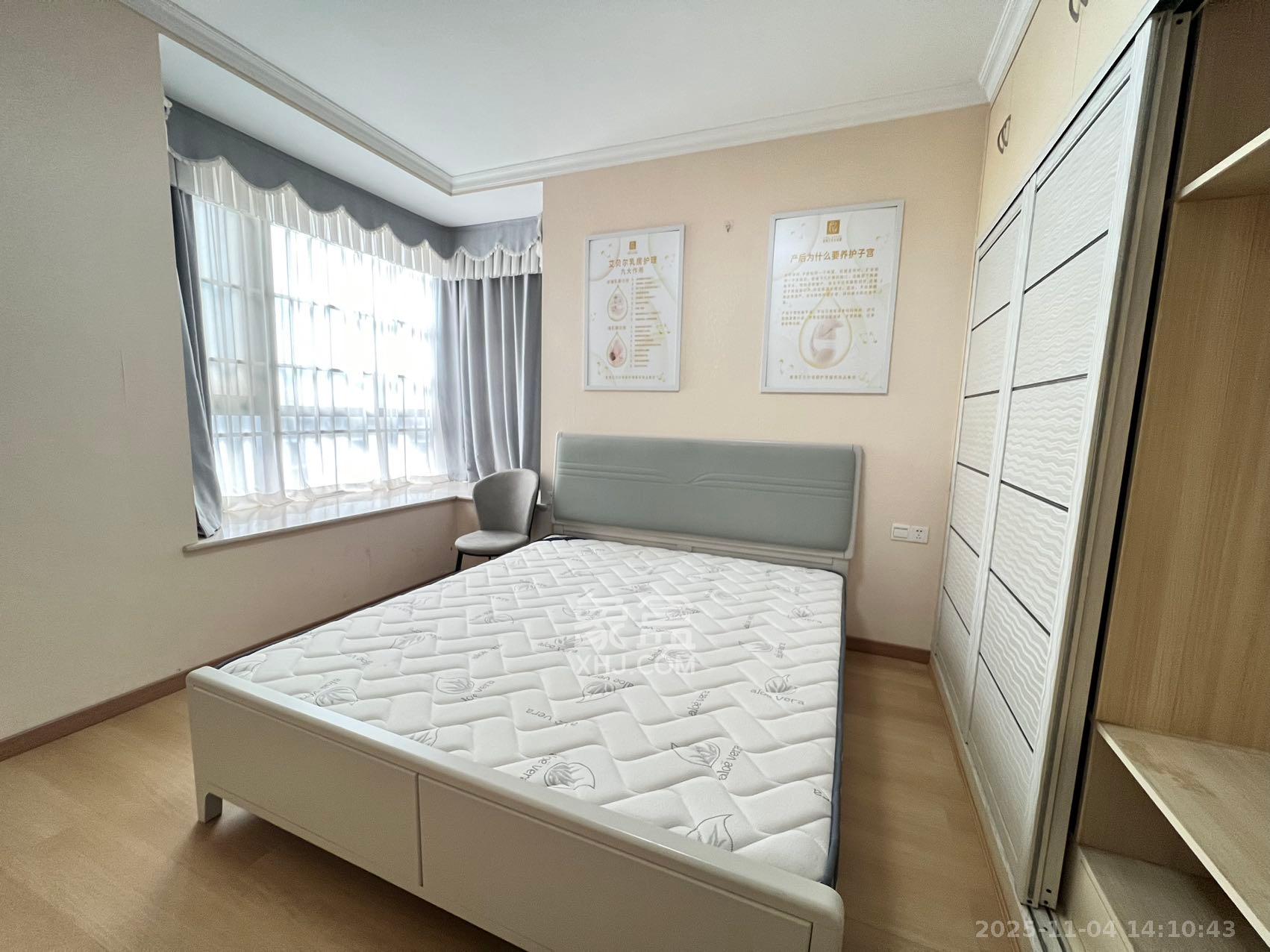 湘江世纪城咏江苑  3室2厅2卫    2400.0元/月室内图