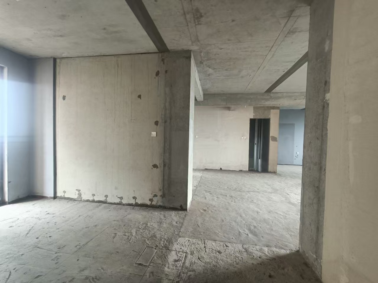 保利香槟国际  3室2厅2卫    66.8万