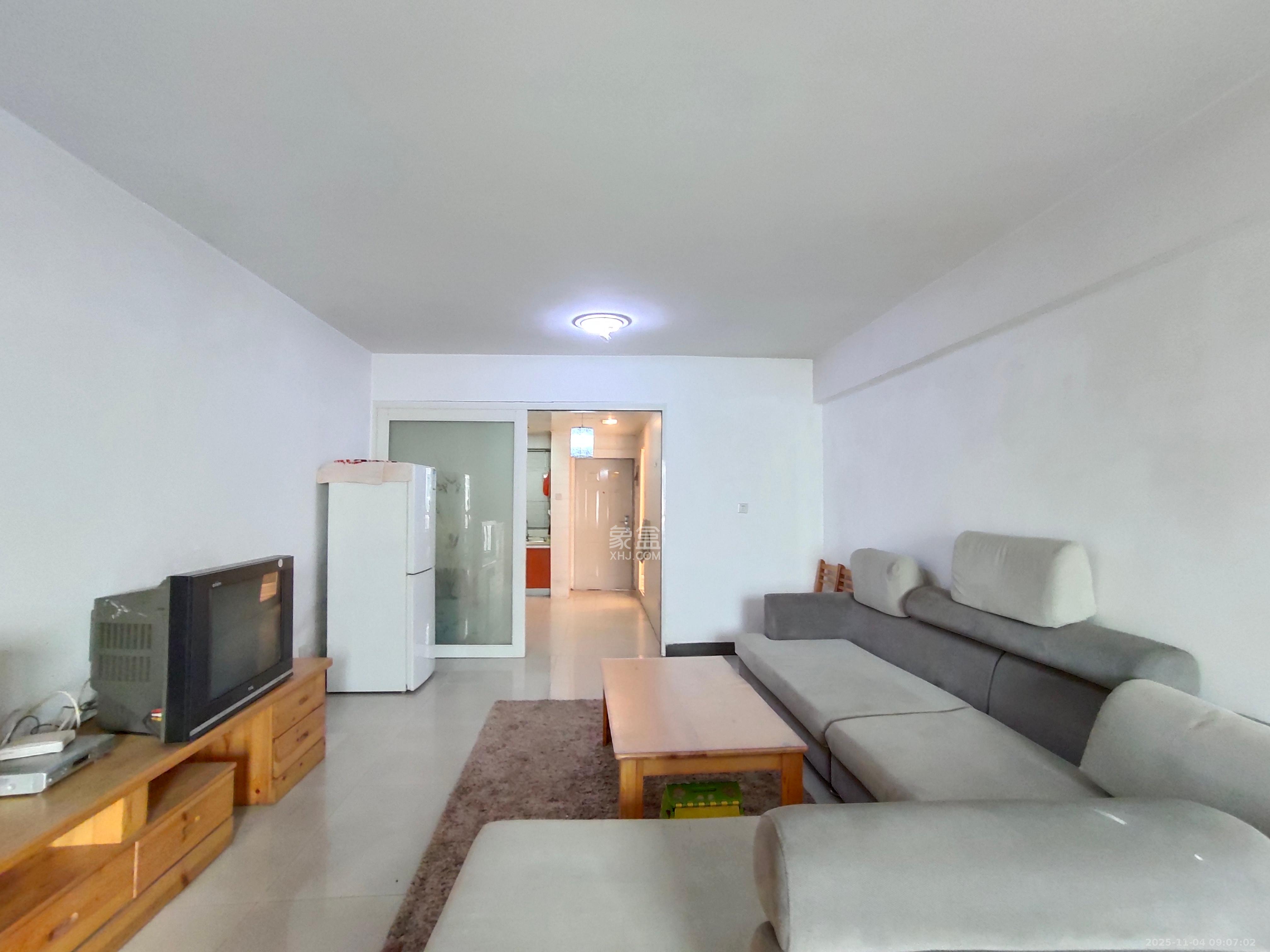 阳光100二期 1室1厅1卫 1500.0元/月 阳光100二期 1室1厅1卫 1500.0元/月室内图