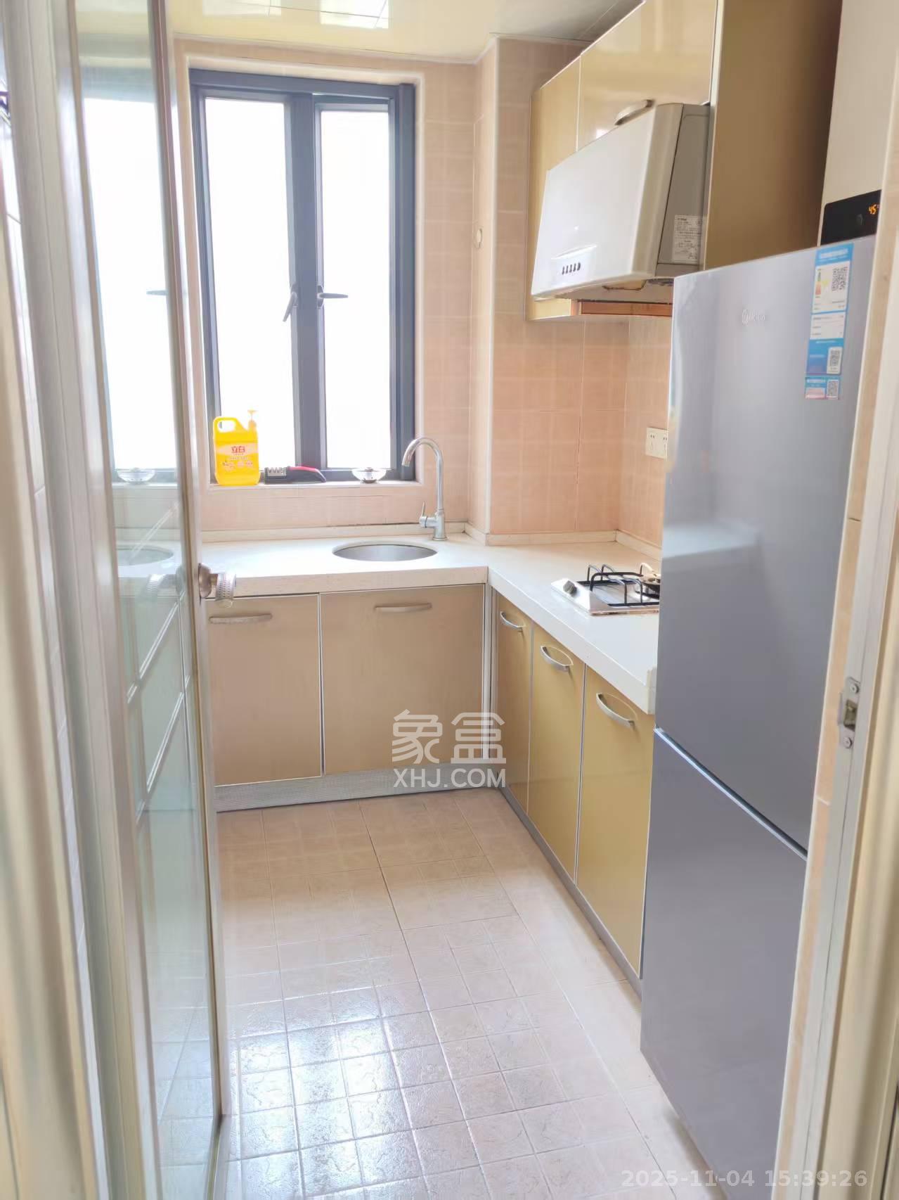 西城龙庭  1室1厅1卫    1750.0元/月室内图