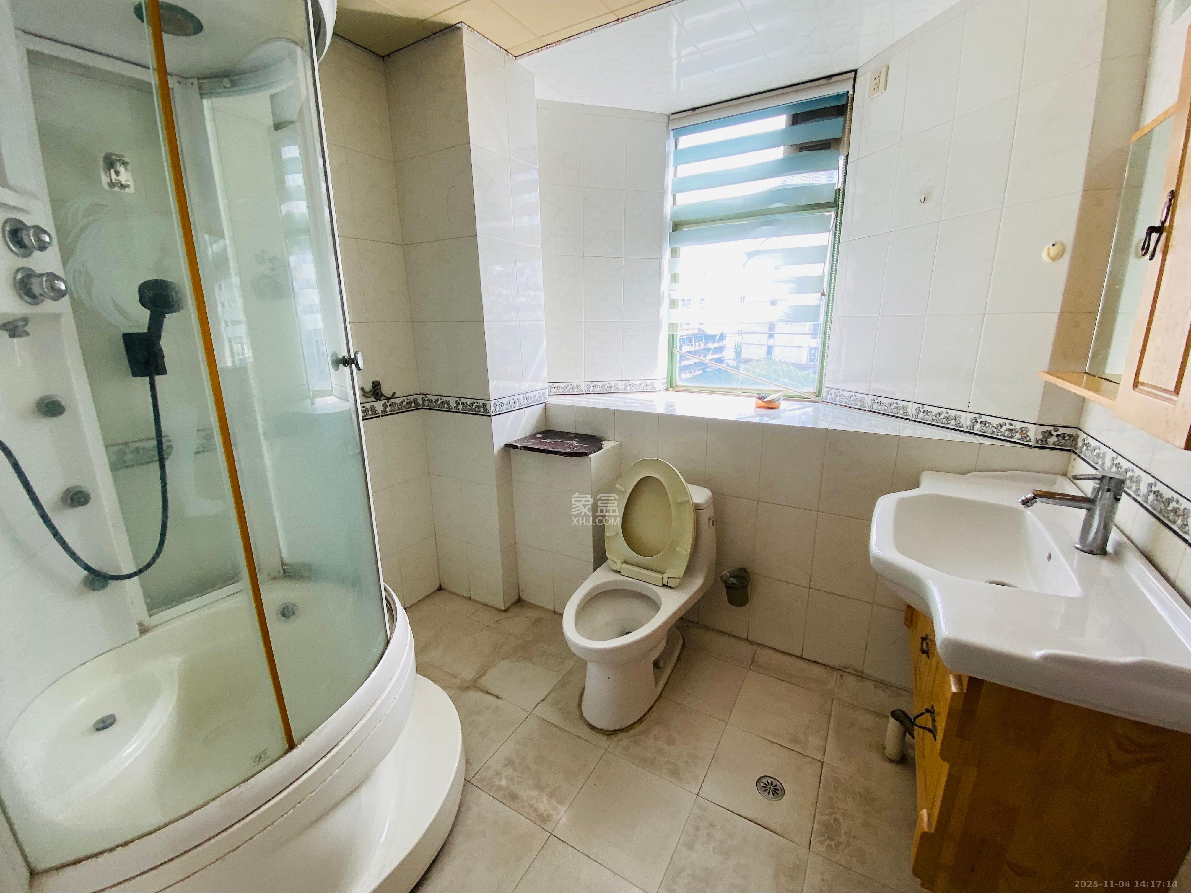 佳逸豪园  4室2厅2卫    3100.0元/月室内图