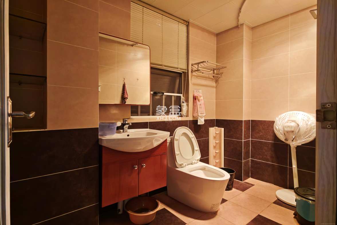 五矿万境水岸二期(五矿万境水岸和苑) 3室2厅2卫 3300.0元/月 五矿万境水岸二期(五矿万境水岸和苑) 3室2厅2卫 3300.0元/月室内图