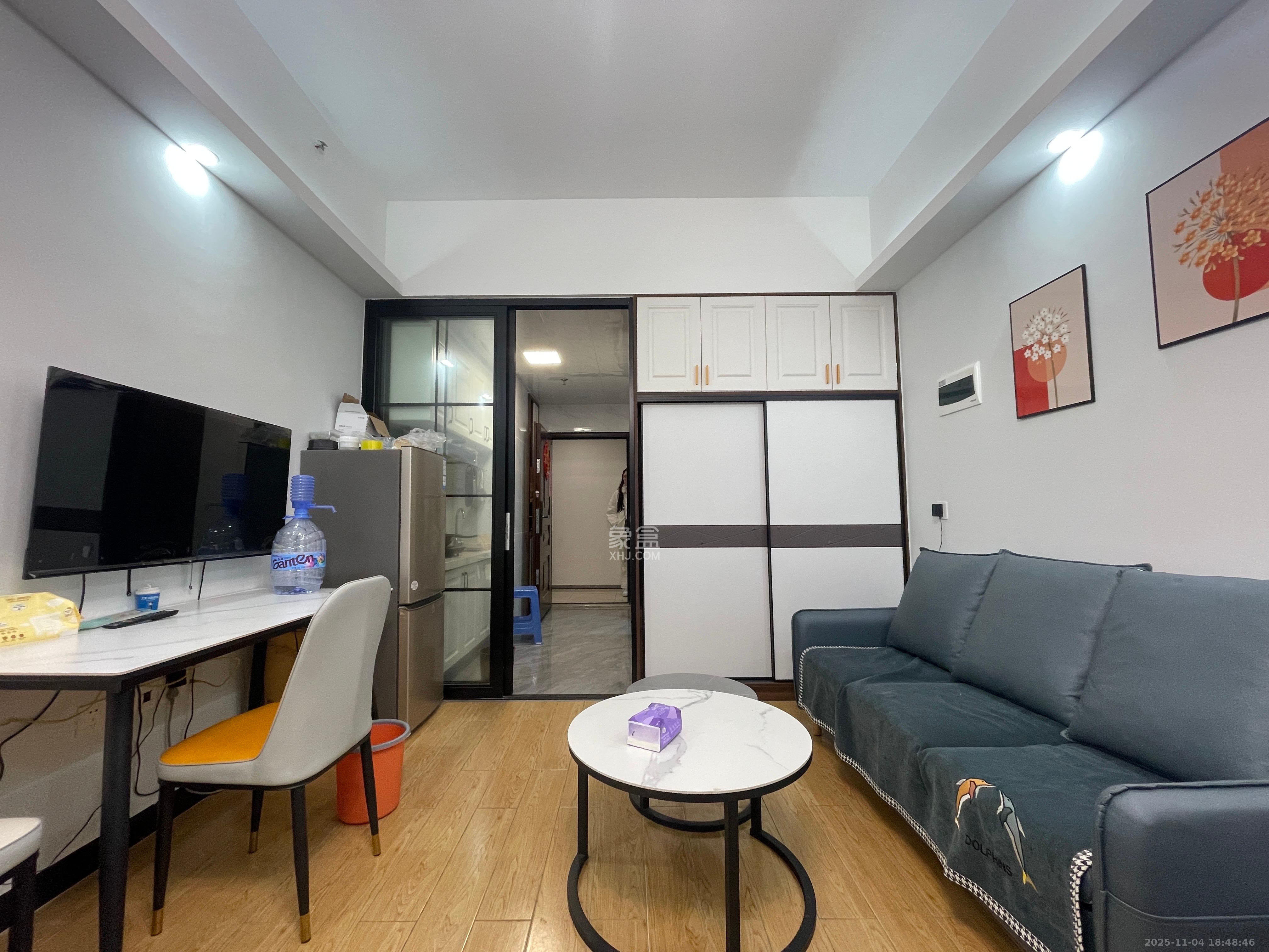 万润时光里  1室0厅0卫    1600.0元/月室内图