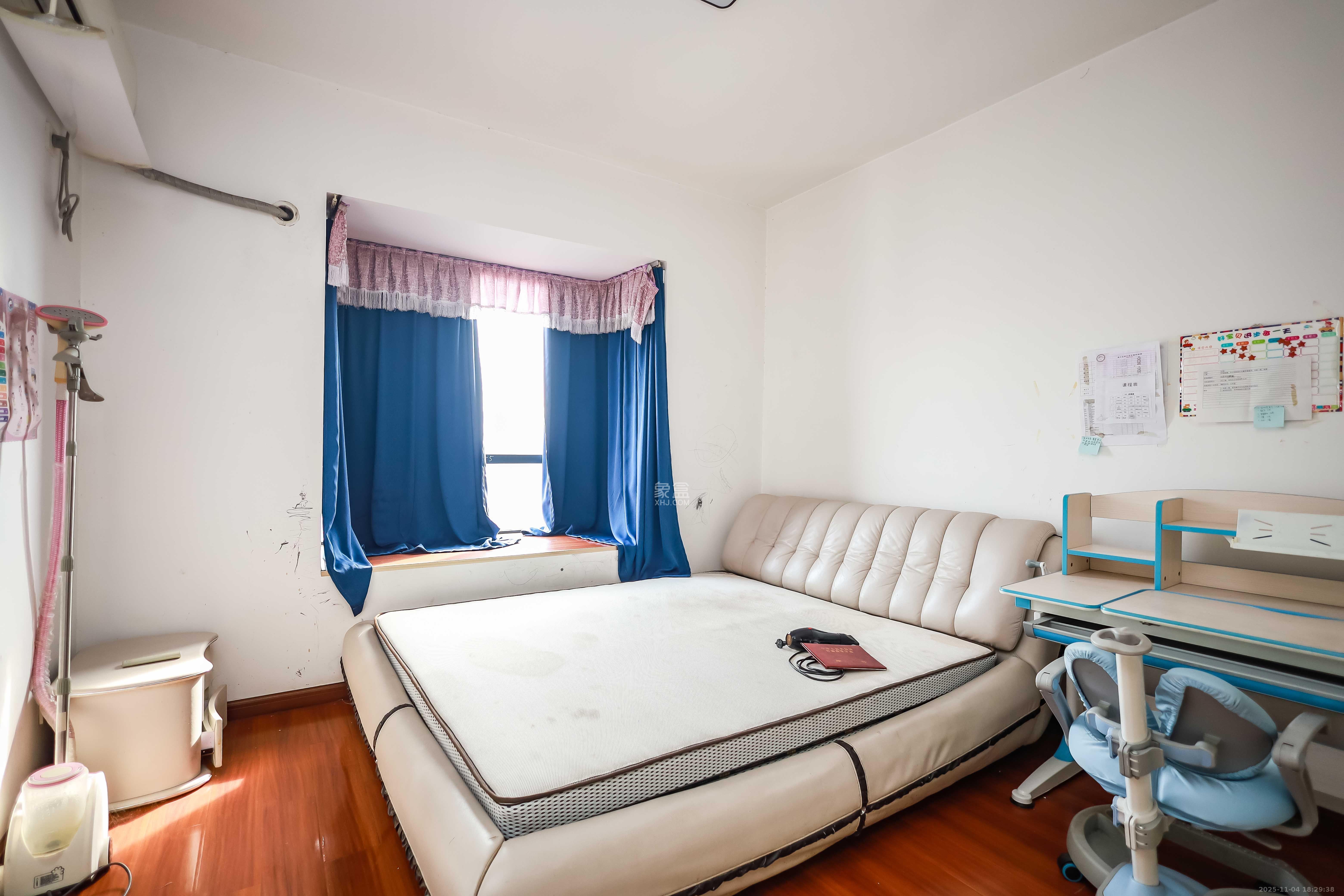 莱茵城 2室2厅1卫 58.0万 莱茵城 2室2厅1卫 58.0万卧室