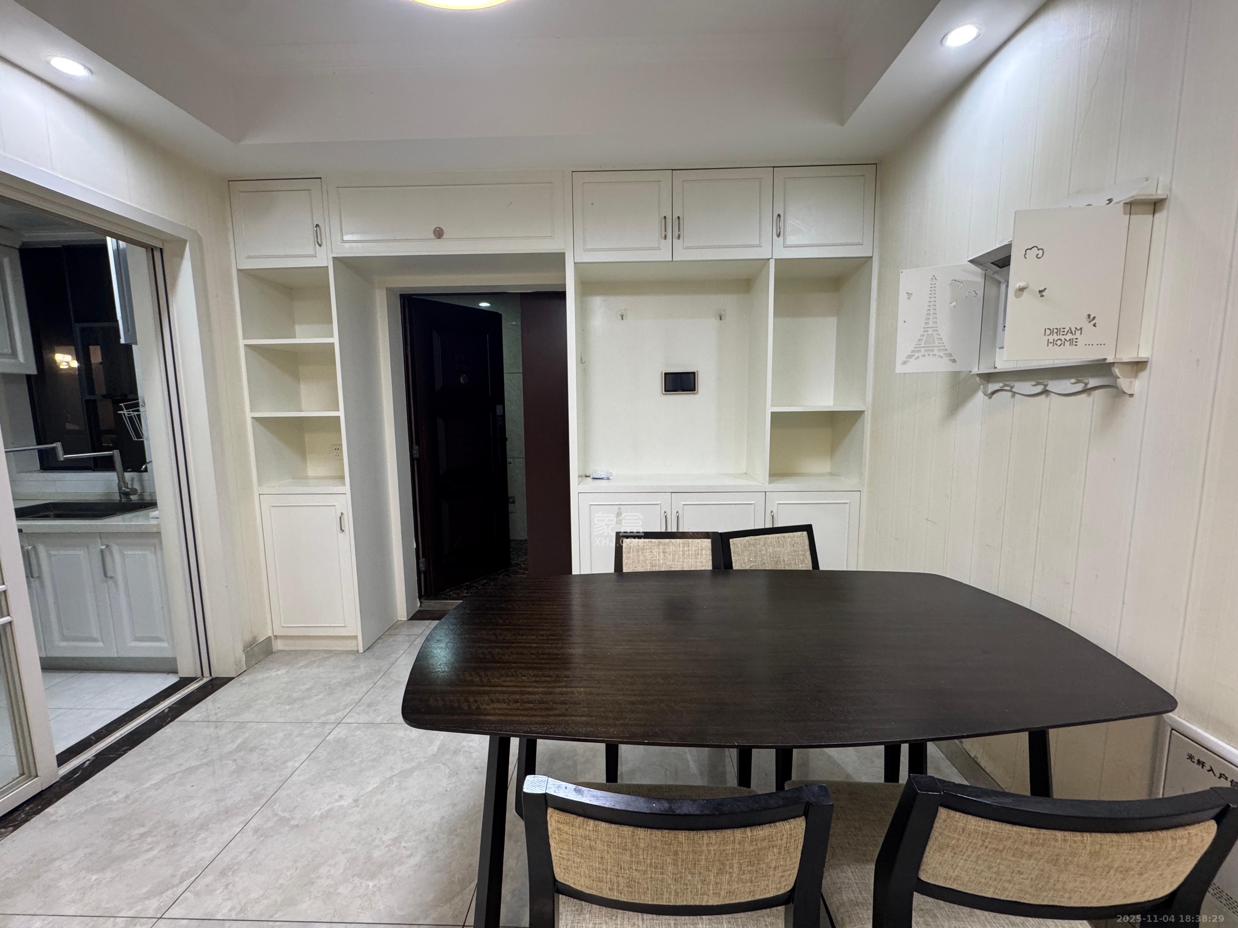 荣悦台  3室2厅1卫    3800.0元/月室内图