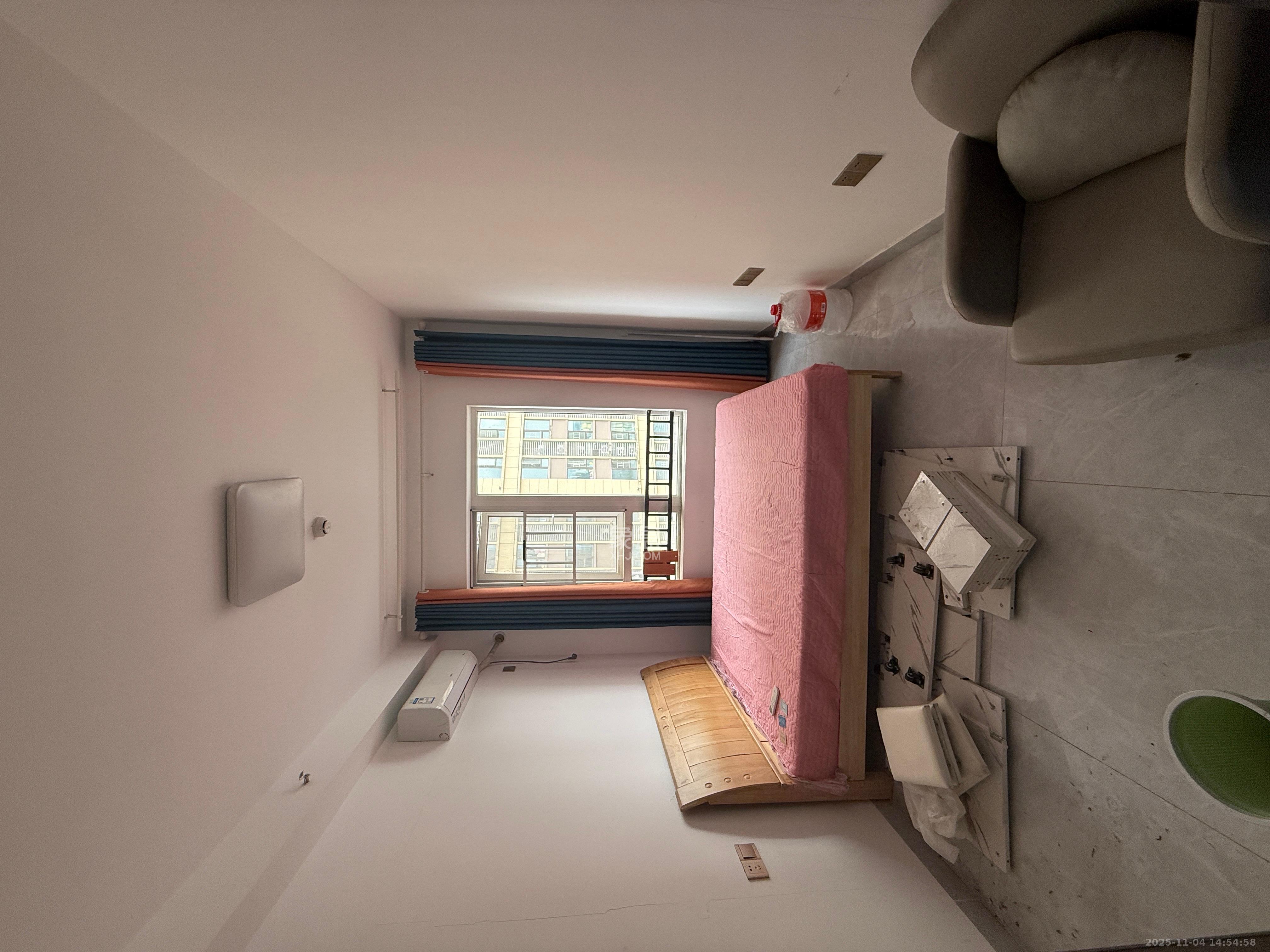 保利香槟国际 1室1厅1卫 1100.0元/月 保利香槟国际 1室1厅1卫 1100.0元/月室内图