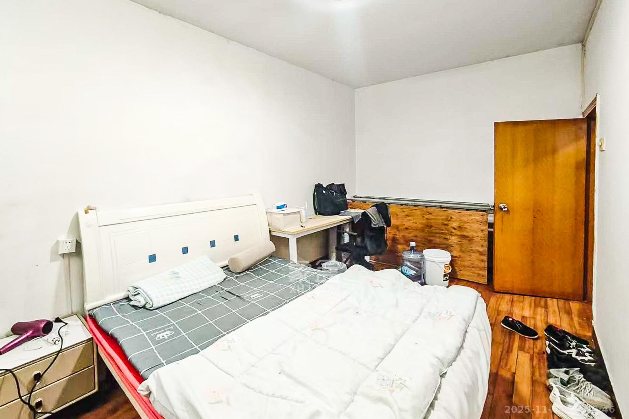 陈家湖小区  3室1厅1卫    80.0万卧室