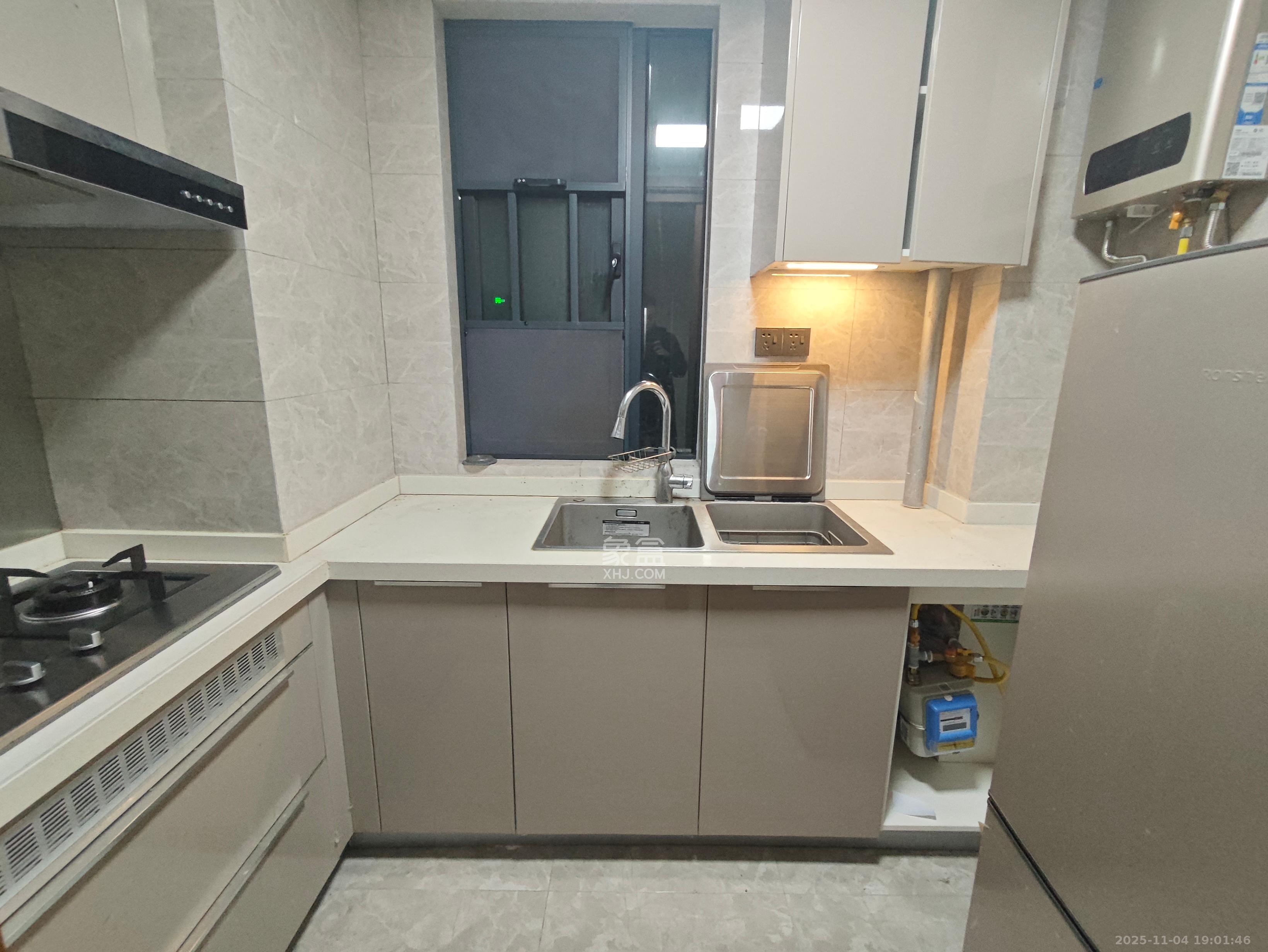 梅溪悦章 3室2厅2卫 3500.0元/月 梅溪悦章 3室2厅2卫 3500.0元/月室内图