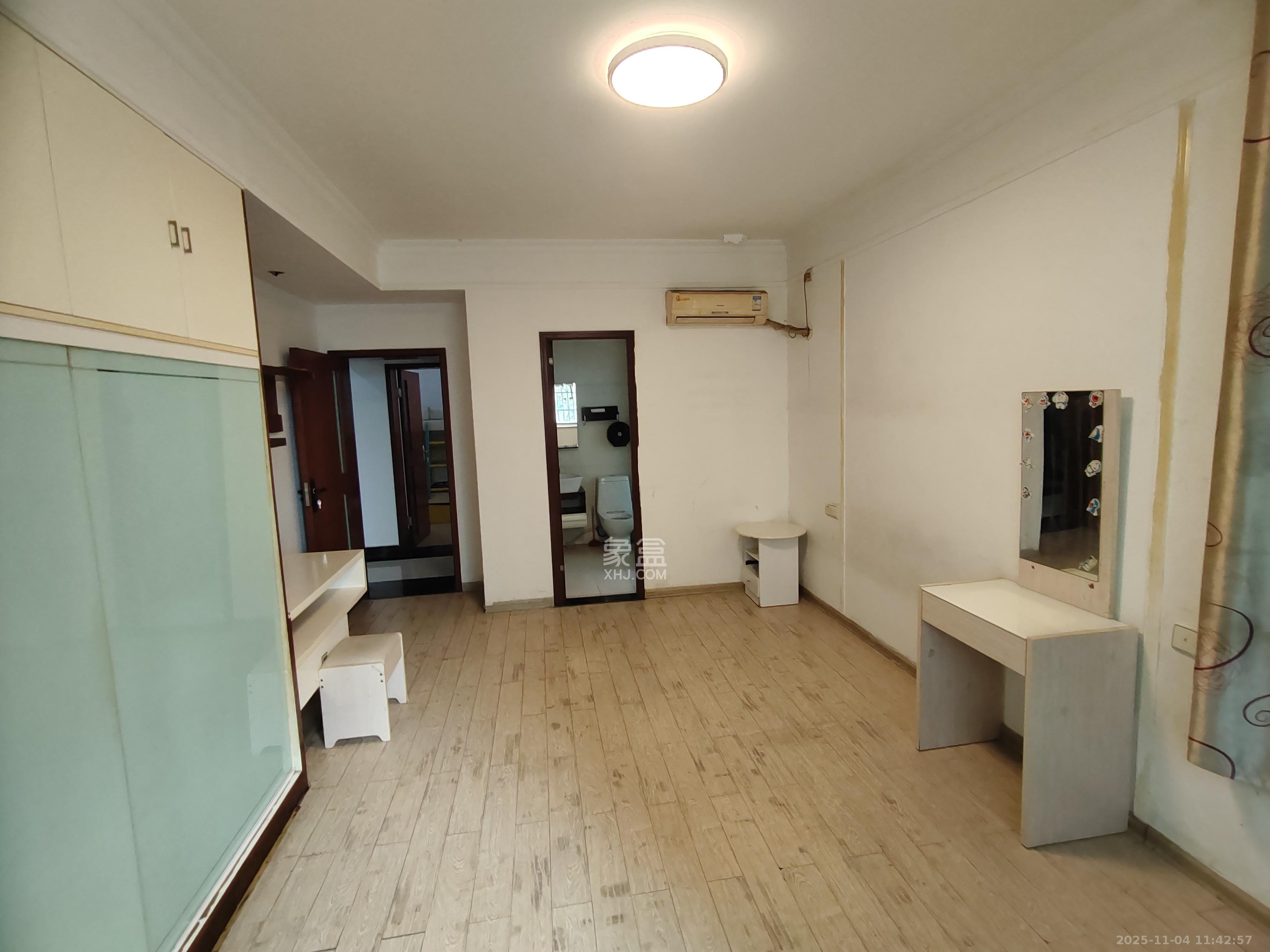 王府井公寓(福源公寓) 3室2厅2卫 4500.0元/月 王府井公寓(福源公寓) 3室2厅2卫 4500.0元/月室内图